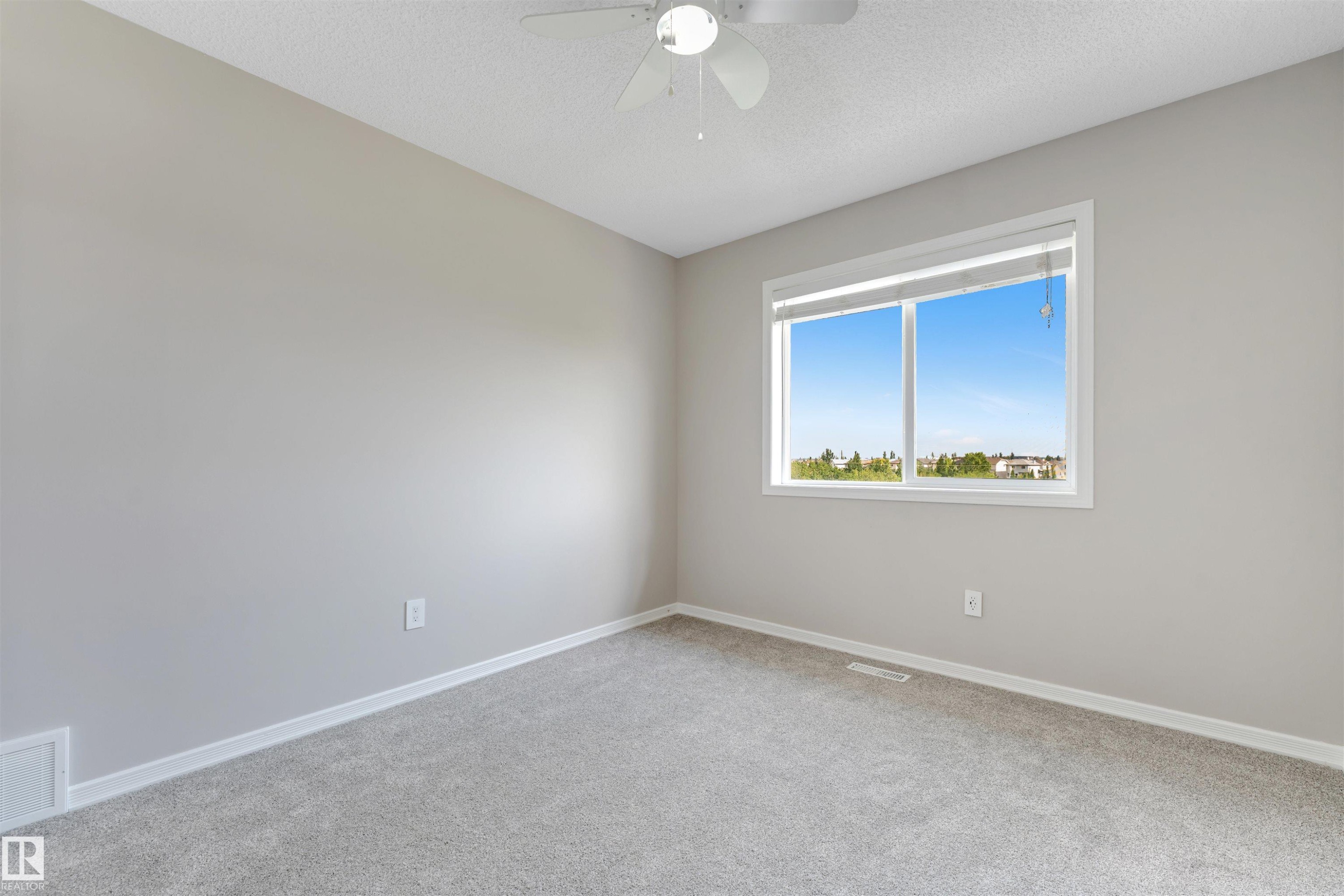 Expansive window offering abundant natural light - 3449 28 Street, Edmonton, AB