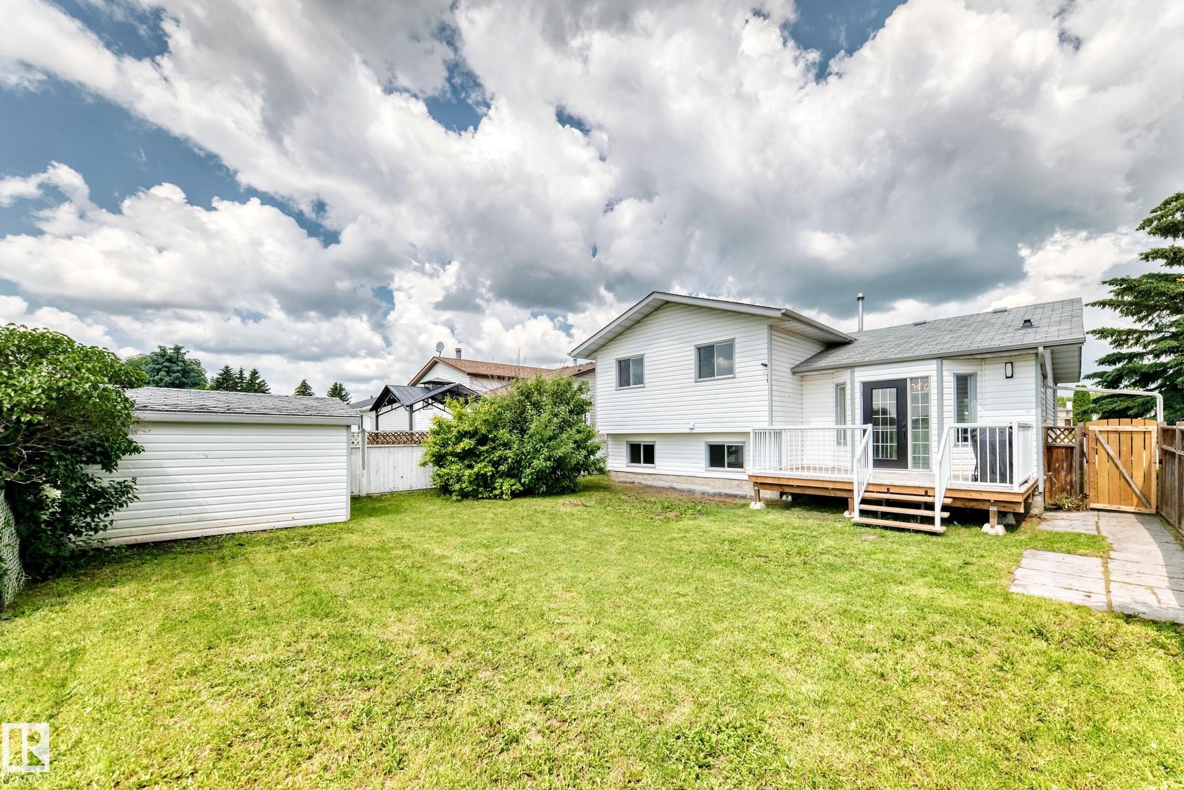 37 Glenwood Crescent, Stony Plain, AB