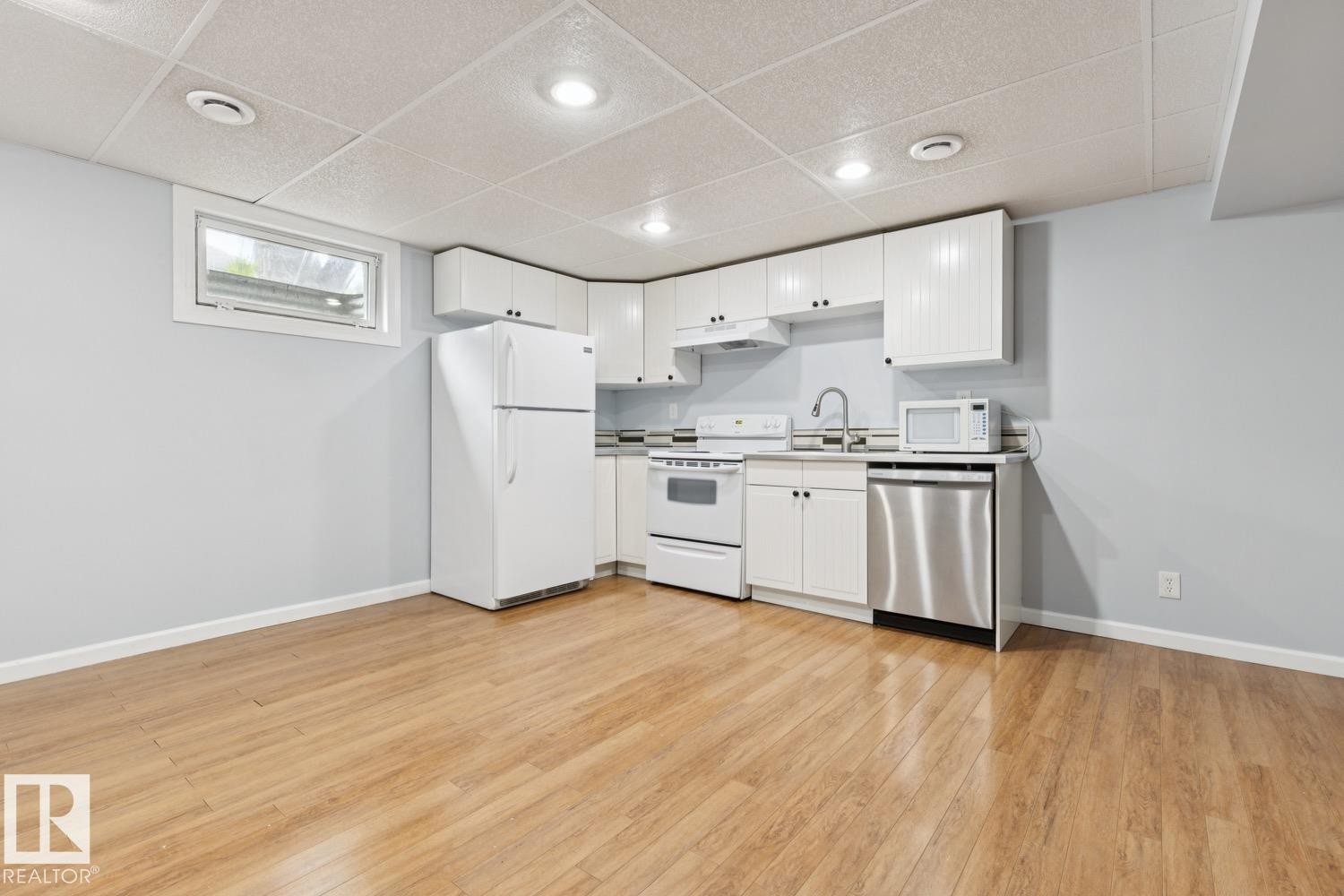 8803 25A Avenue, Edmonton, AB