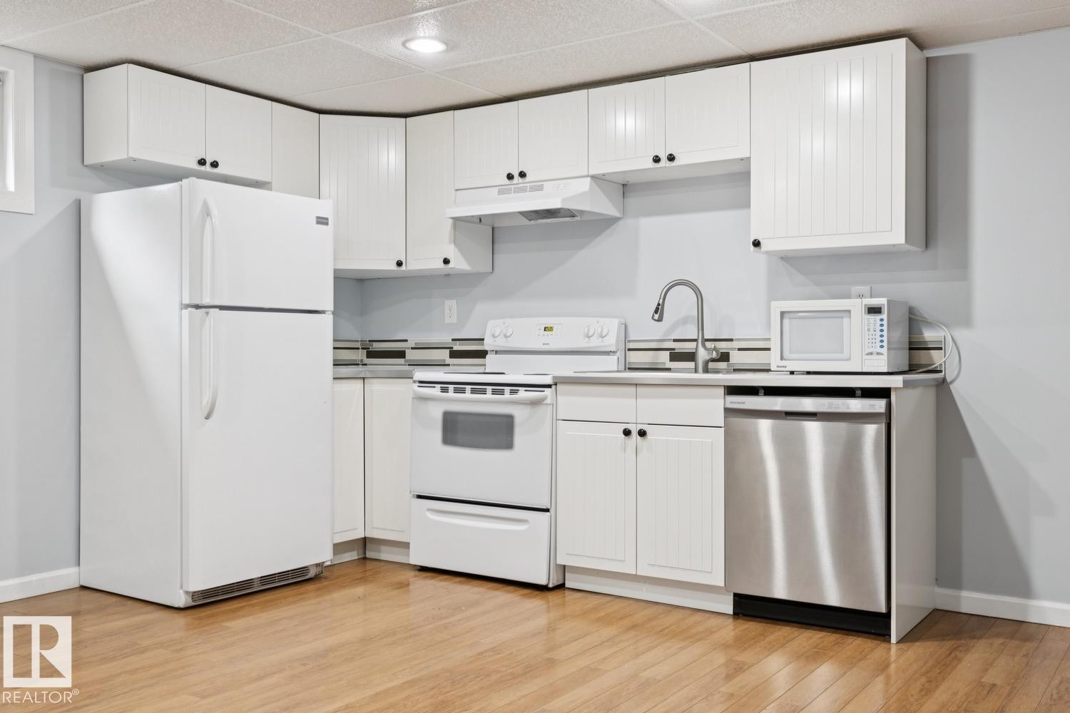 8803 25A Avenue, Edmonton, AB