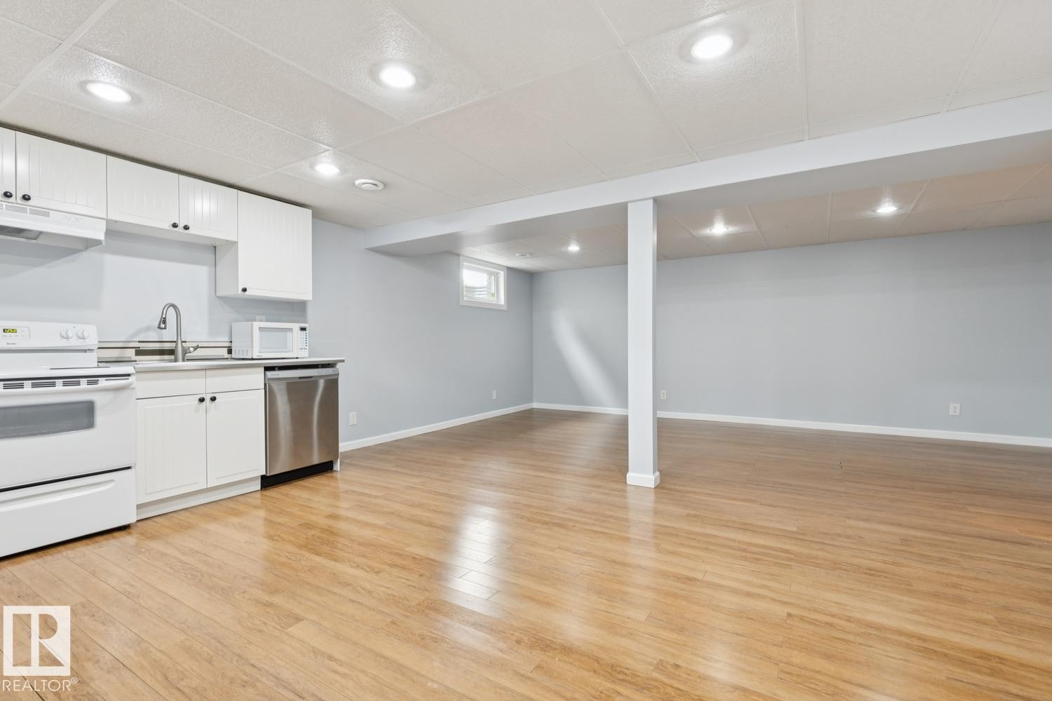 8803 25A Avenue, Edmonton, AB