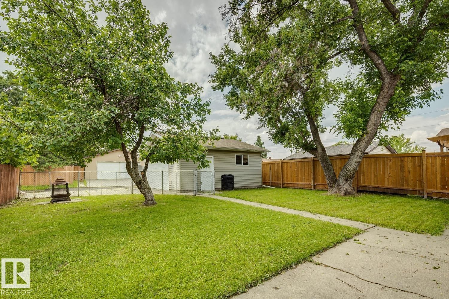 8803 25A Avenue, Edmonton, AB