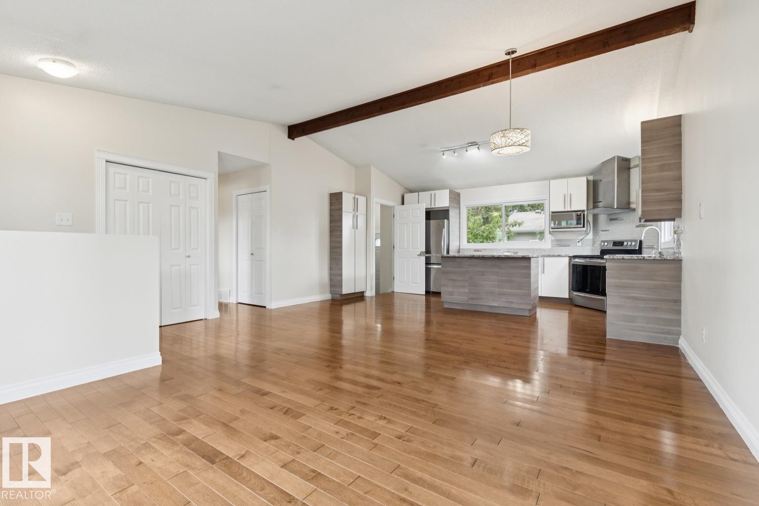 8803 25A Avenue, Edmonton, AB
