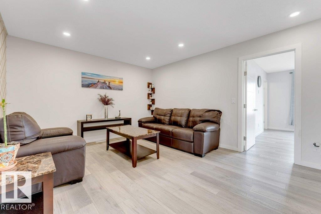 3111 9 Street, Edmonton, AB
