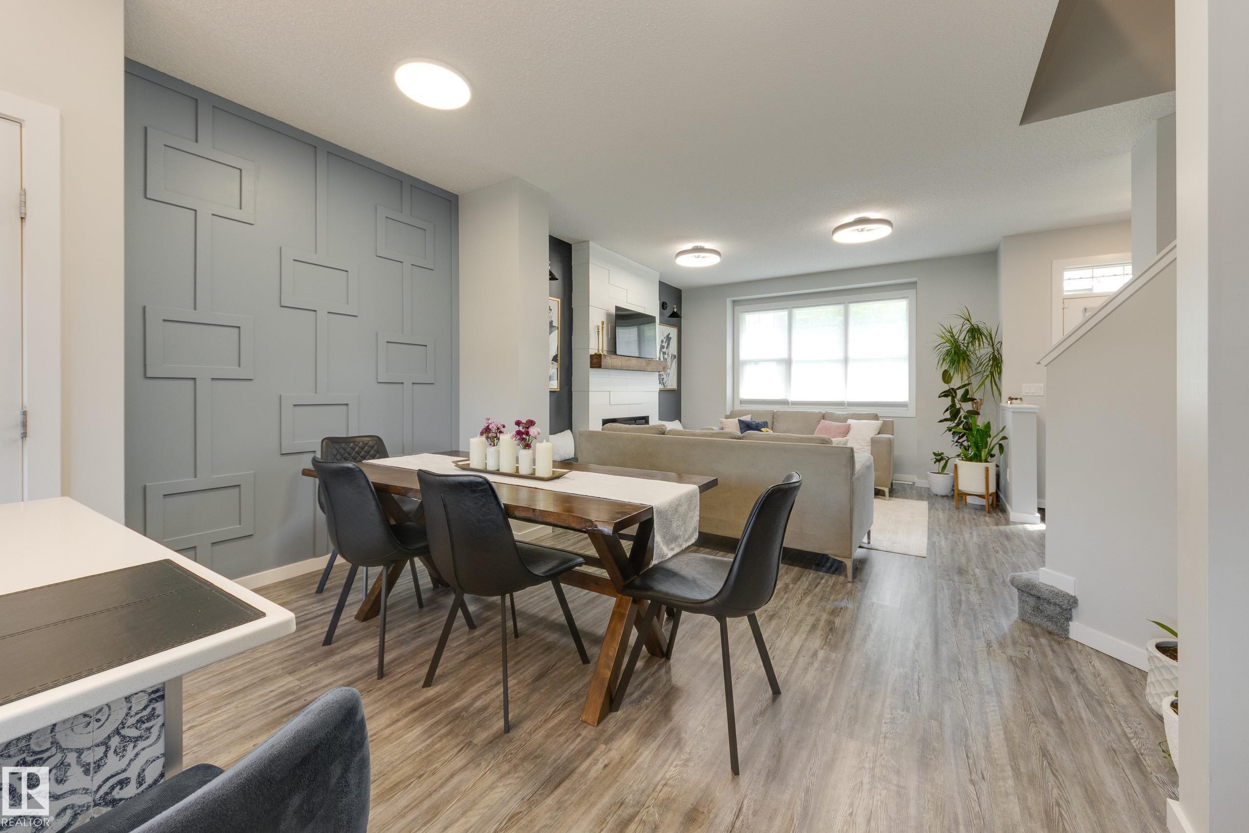1192 Rosenthal Boulevard Nw, Edmonton, AB - Indoor Photo Showing Dining Room