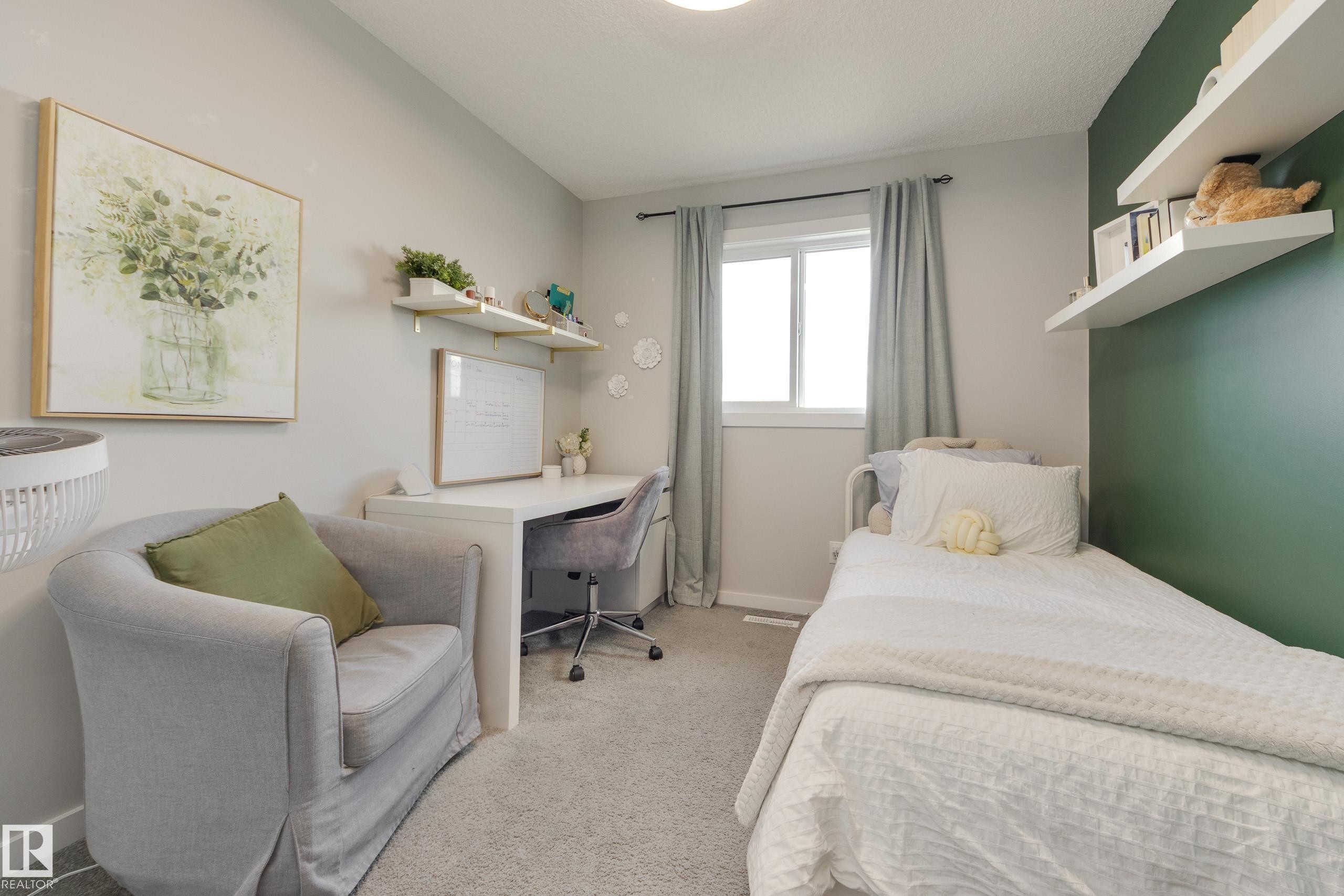 1192 Rosenthal Boulevard Nw, Edmonton, AB - Indoor Photo Showing Bedroom
