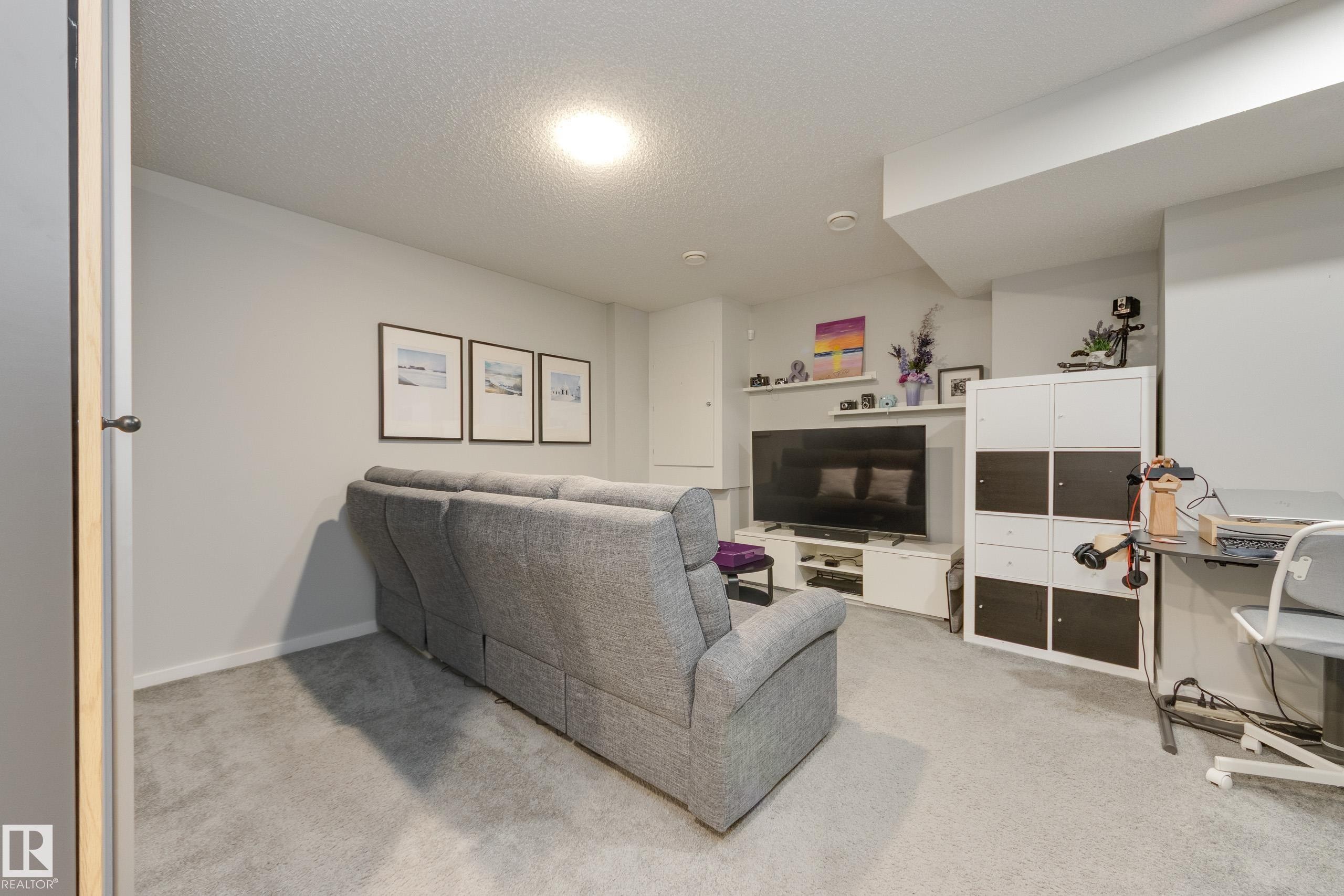 1192 Rosenthal Boulevard Nw, Edmonton, AB - Indoor
