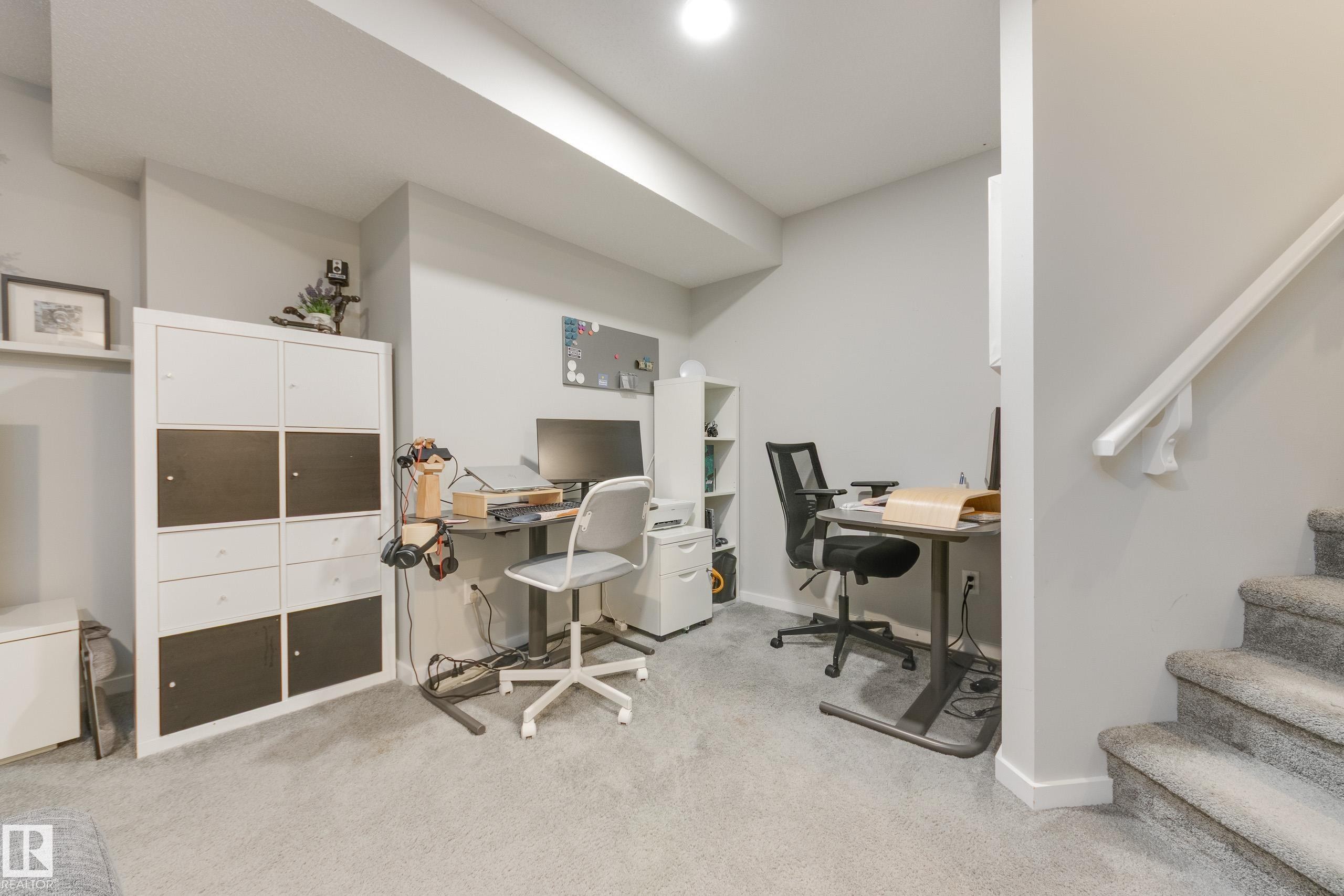 1192 Rosenthal Boulevard Nw, Edmonton, AB - Indoor Photo Showing Office