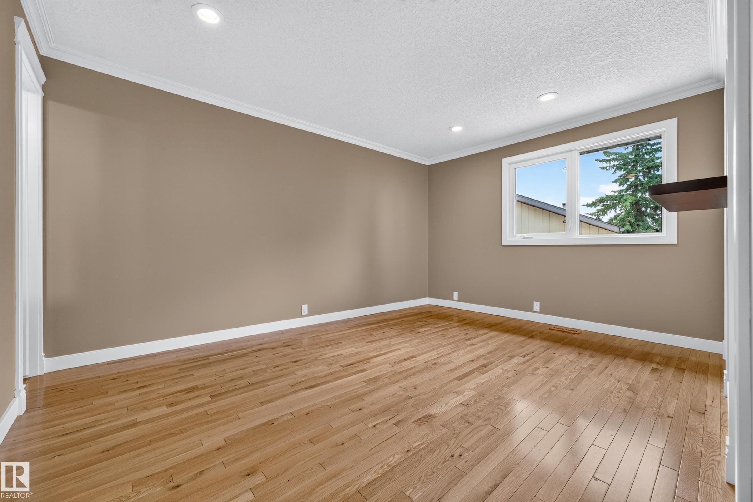 12819 45 Street, Edmonton, AB