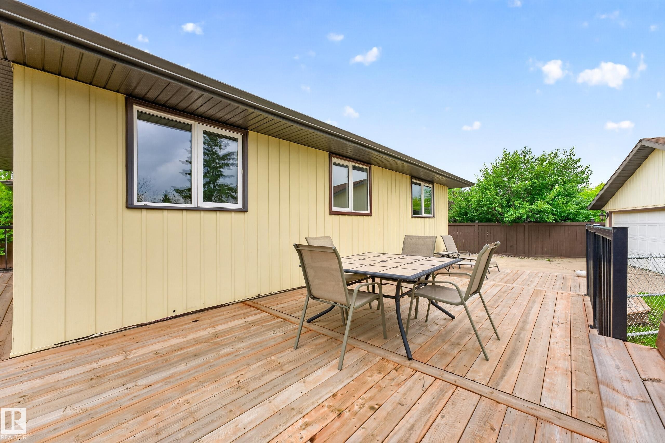 12819 45 Street, Edmonton, AB