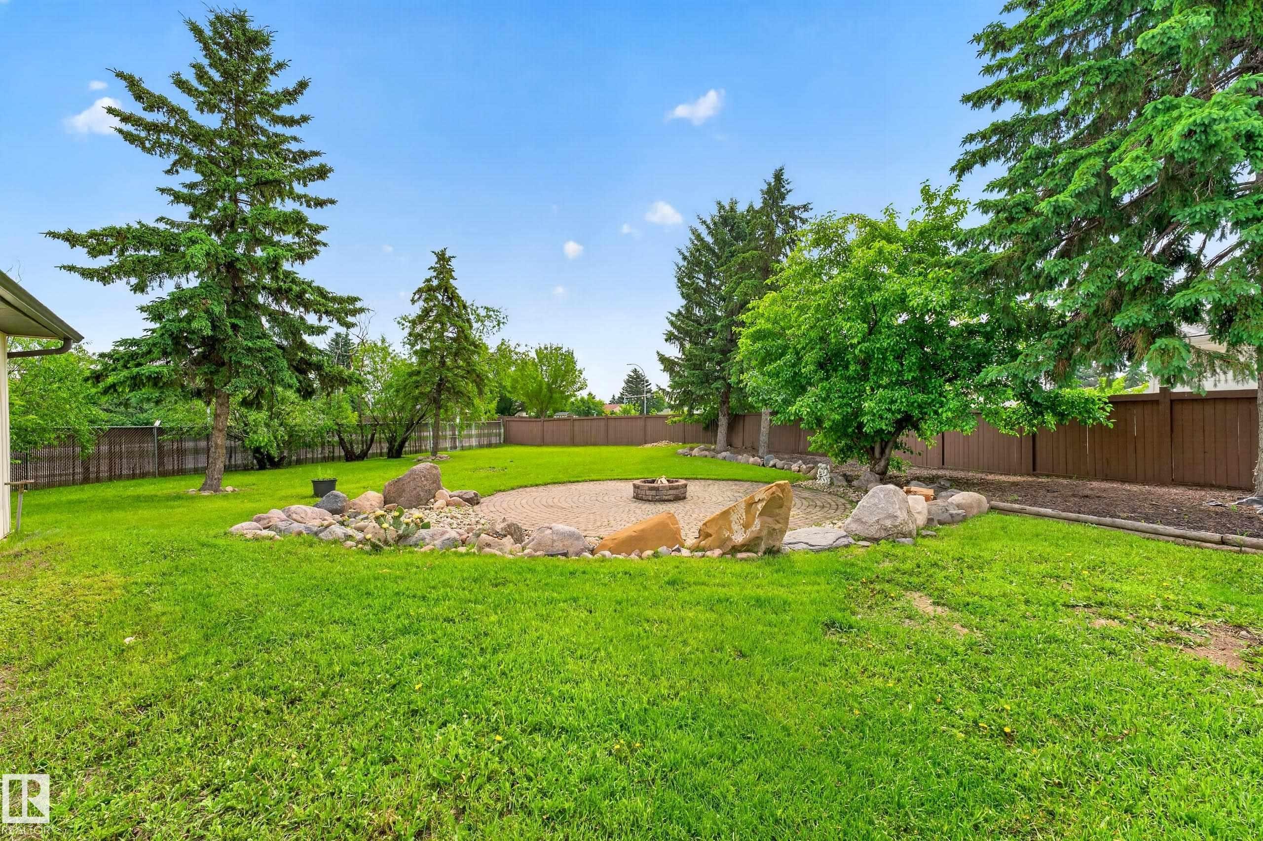 12819 45 Street, Edmonton, AB