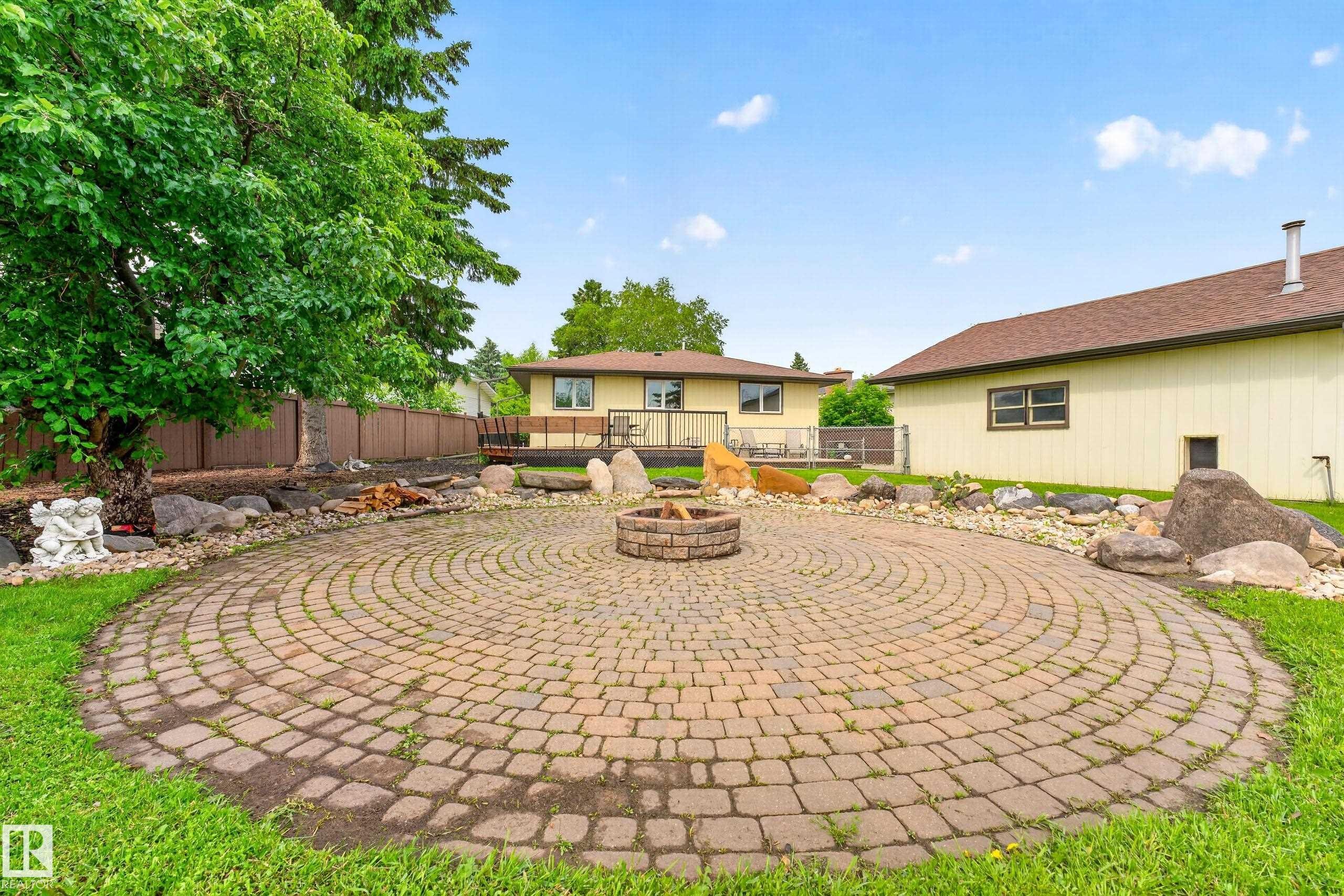 12819 45 Street, Edmonton, AB