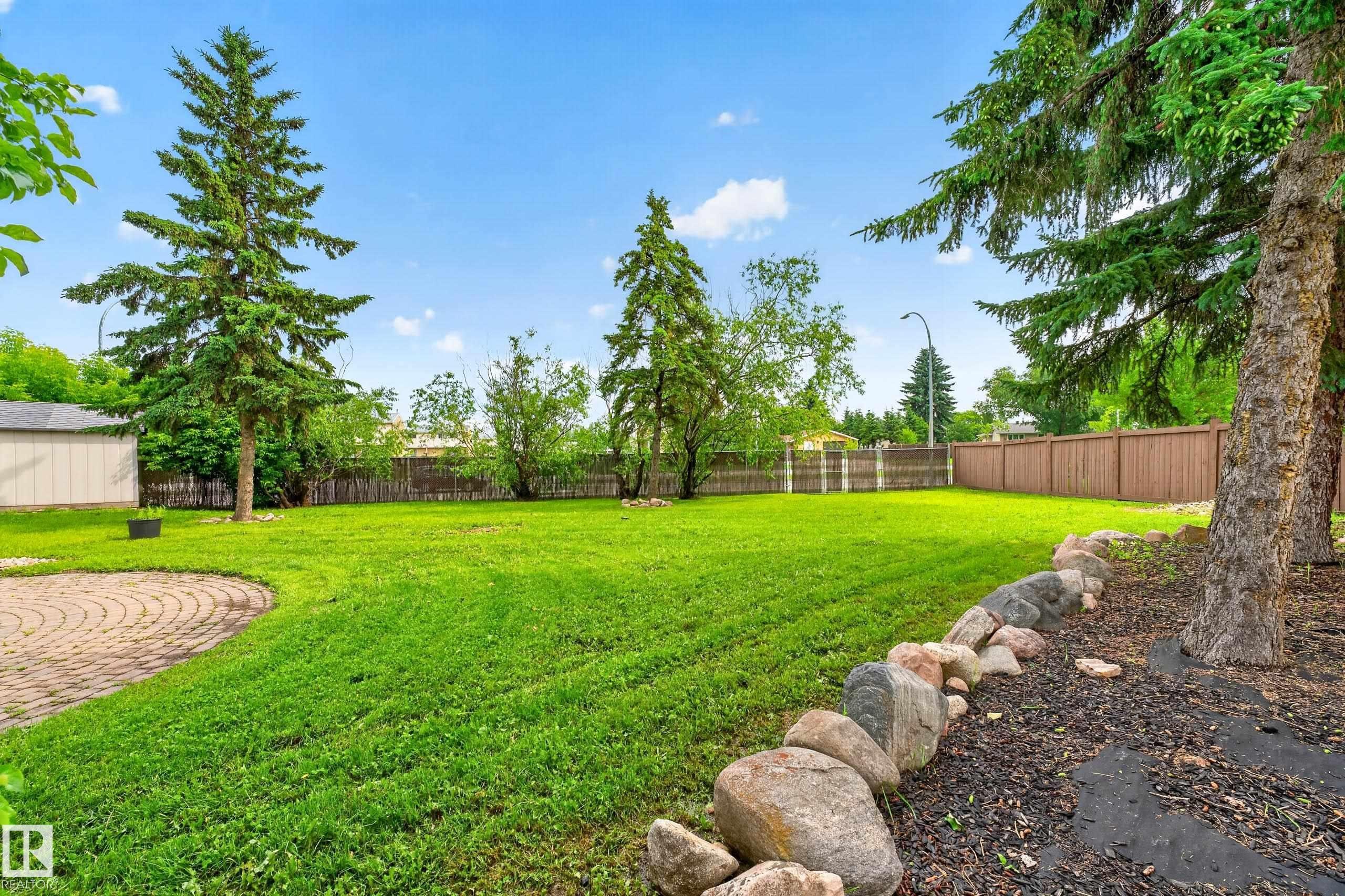 12819 45 Street, Edmonton, AB