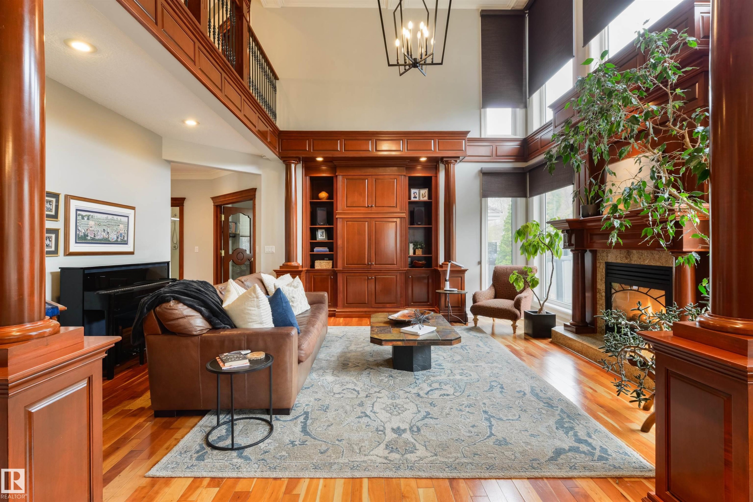 727 Hetu Lane Nw, Edmonton, AB - Indoor With Fireplace