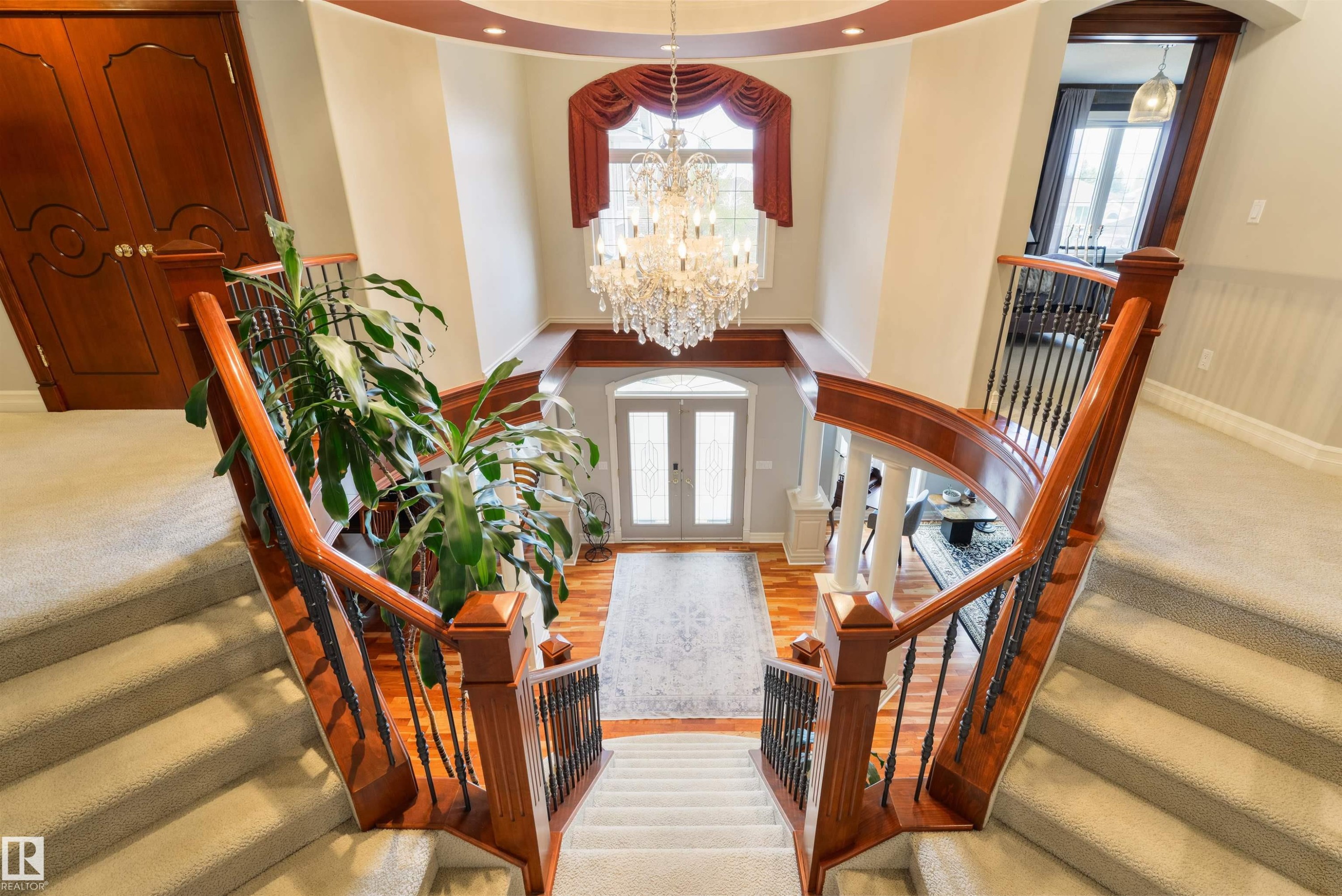727 Hetu Lane Nw, Edmonton, AB - Indoor Photo Showing Other Room