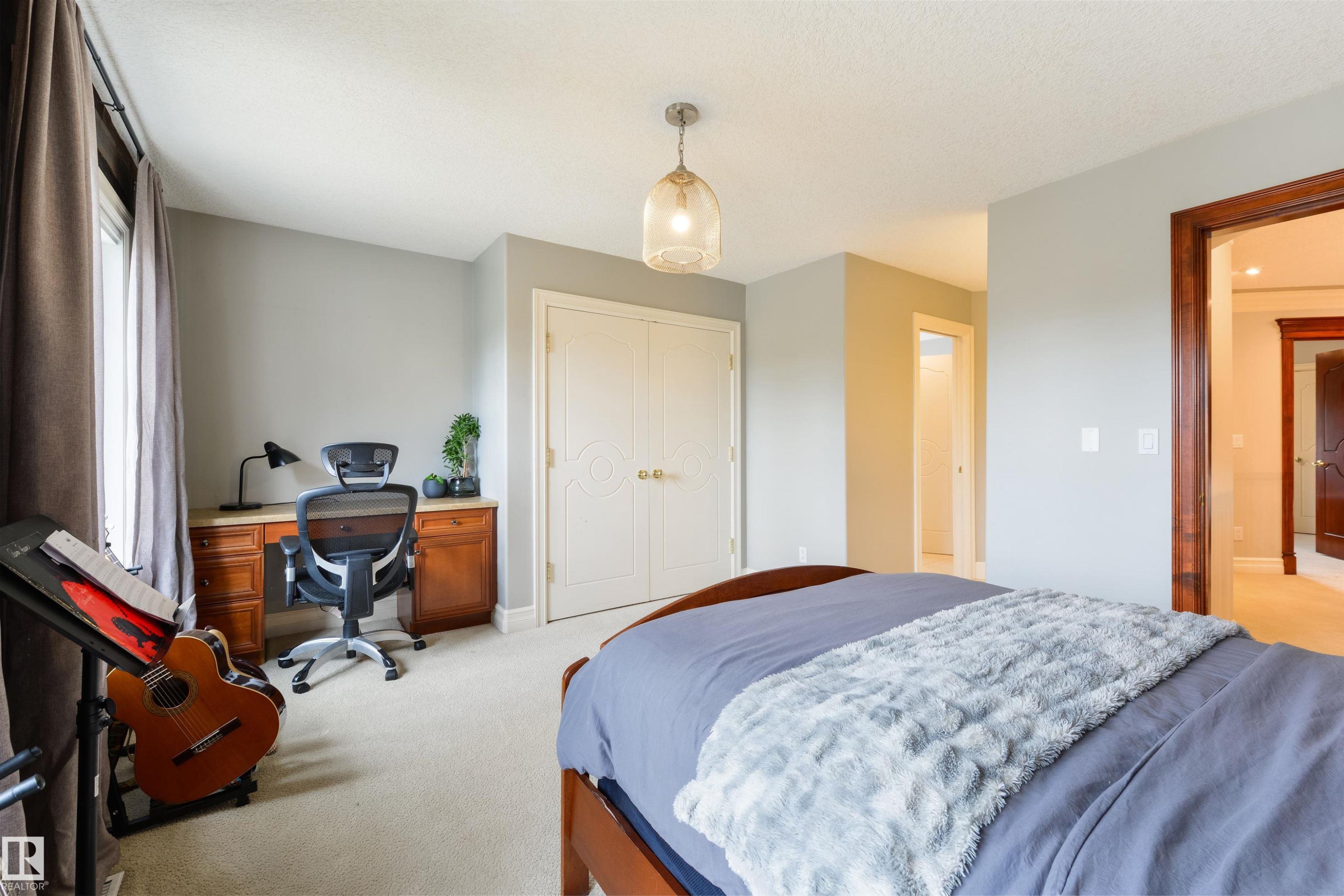 727 Hetu Lane Nw, Edmonton, AB - Indoor Photo Showing Bedroom