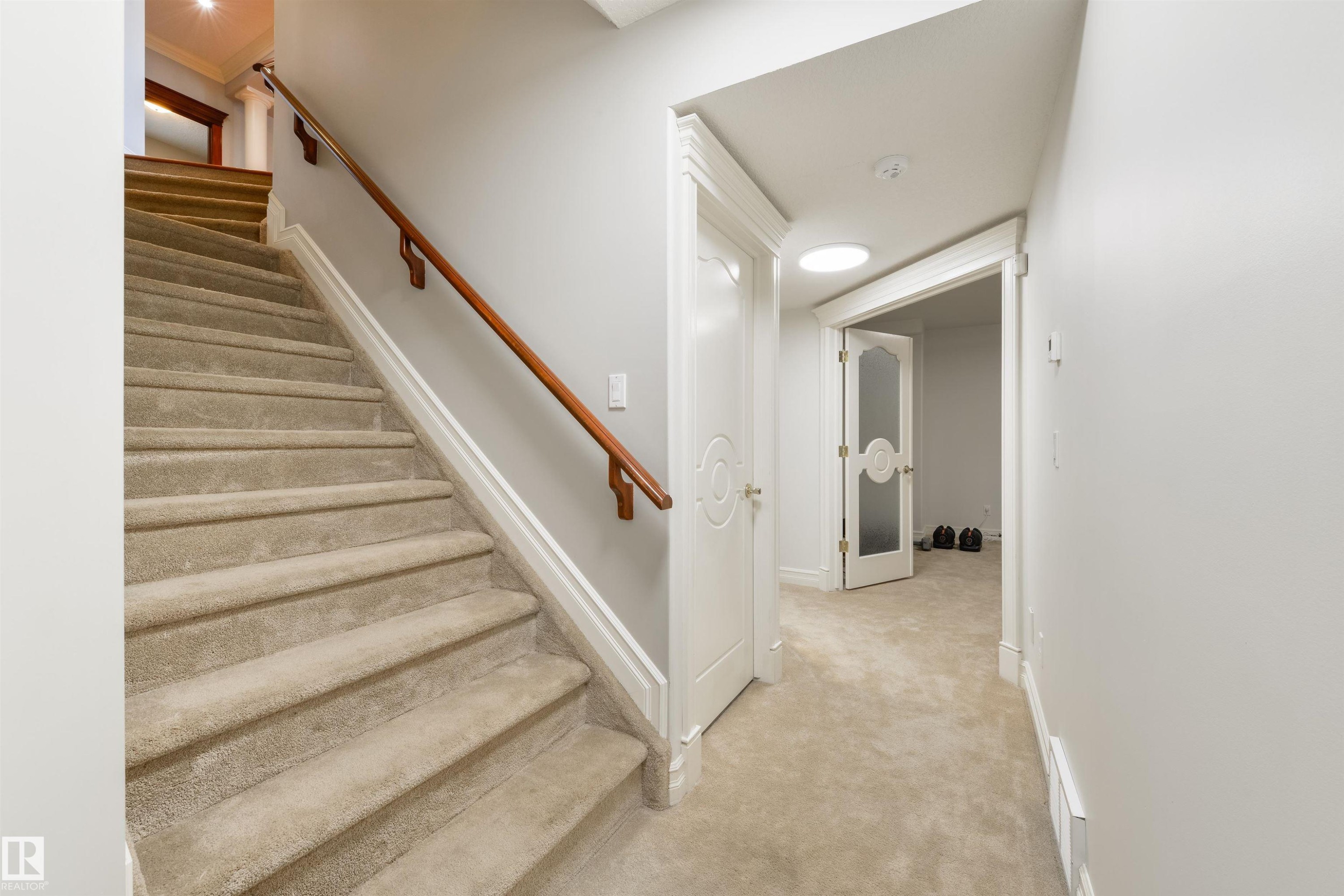 727 Hetu Lane Nw, Edmonton, AB - Indoor Photo Showing Other Room