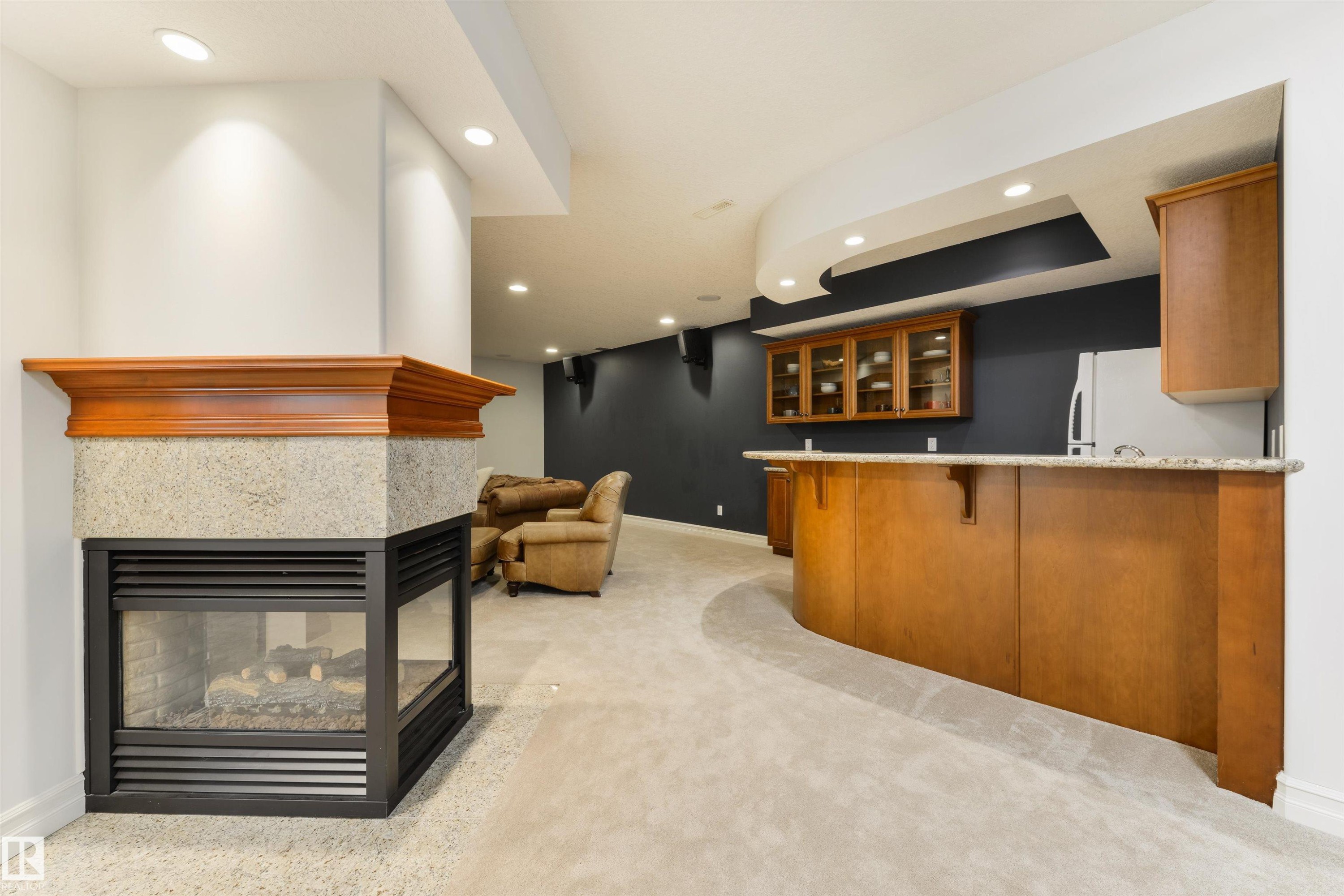 727 Hetu Lane Nw, Edmonton, AB - Indoor With Fireplace