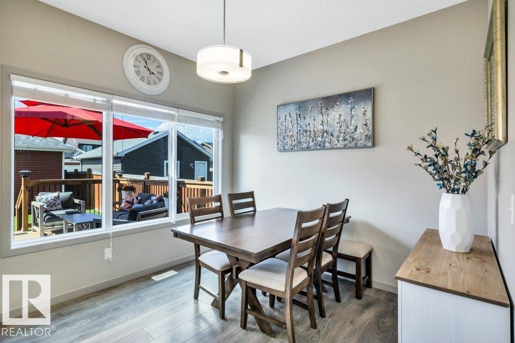 536 Ebbers Way Nw, Edmonton, AB - Indoor Photo Showing Dining Room