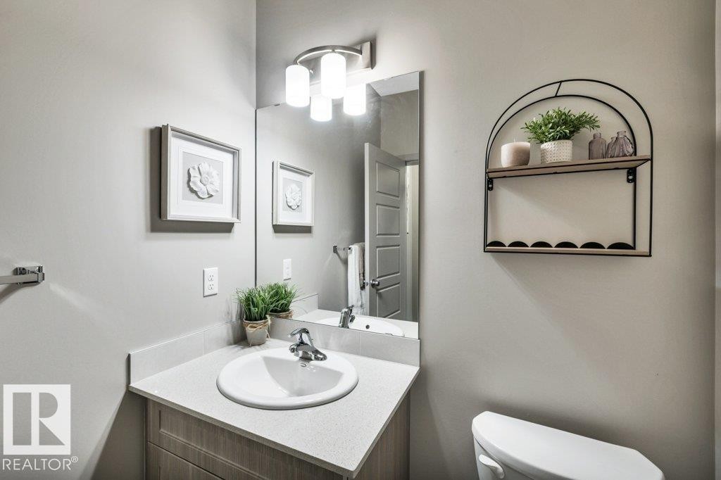 536 Ebbers Way Nw, Edmonton, AB - Indoor Photo Showing Bathroom