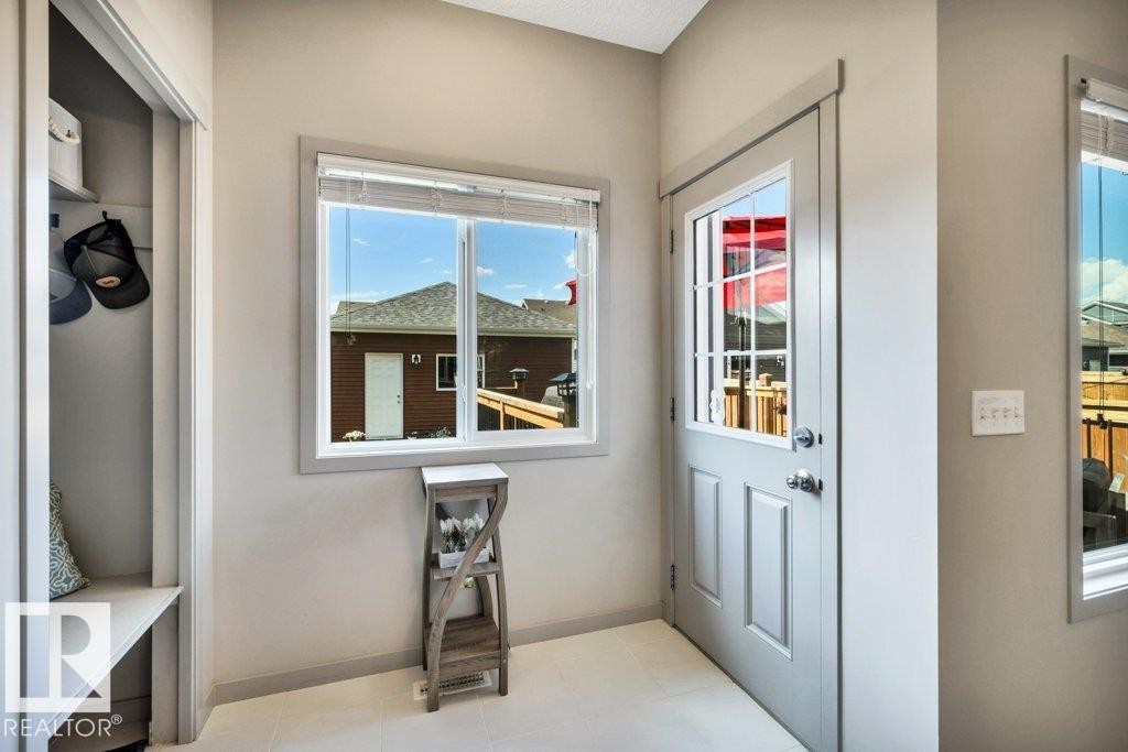 536 Ebbers Way Nw, Edmonton, AB - Indoor Photo Showing Other Room