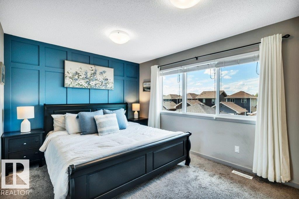 536 Ebbers Way Nw, Edmonton, AB - Indoor Photo Showing Bedroom
