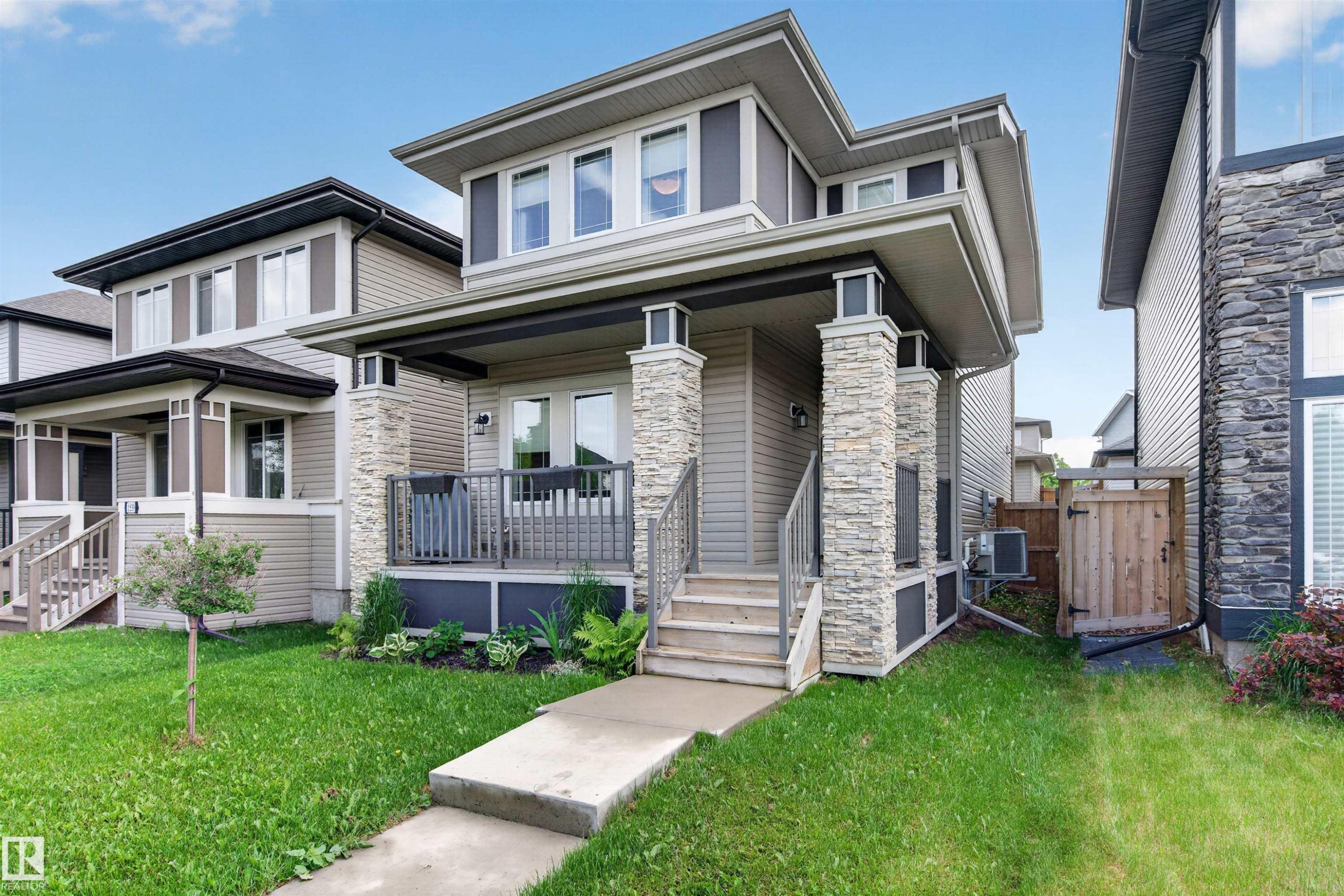 1541 Secord Road Nw, Edmonton, AB - Outdoor With Deck Patio Veranda With Facade