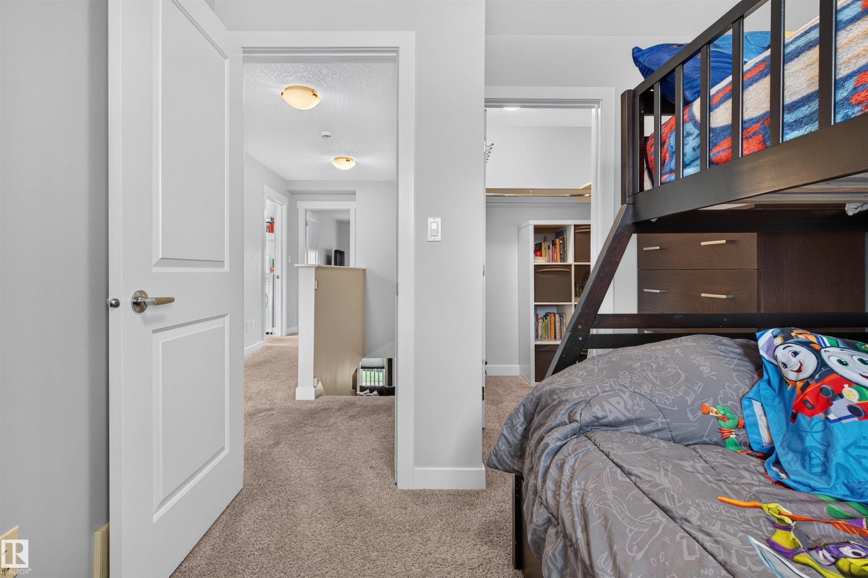 1541 Secord Road Nw, Edmonton, AB - Indoor Photo Showing Bedroom