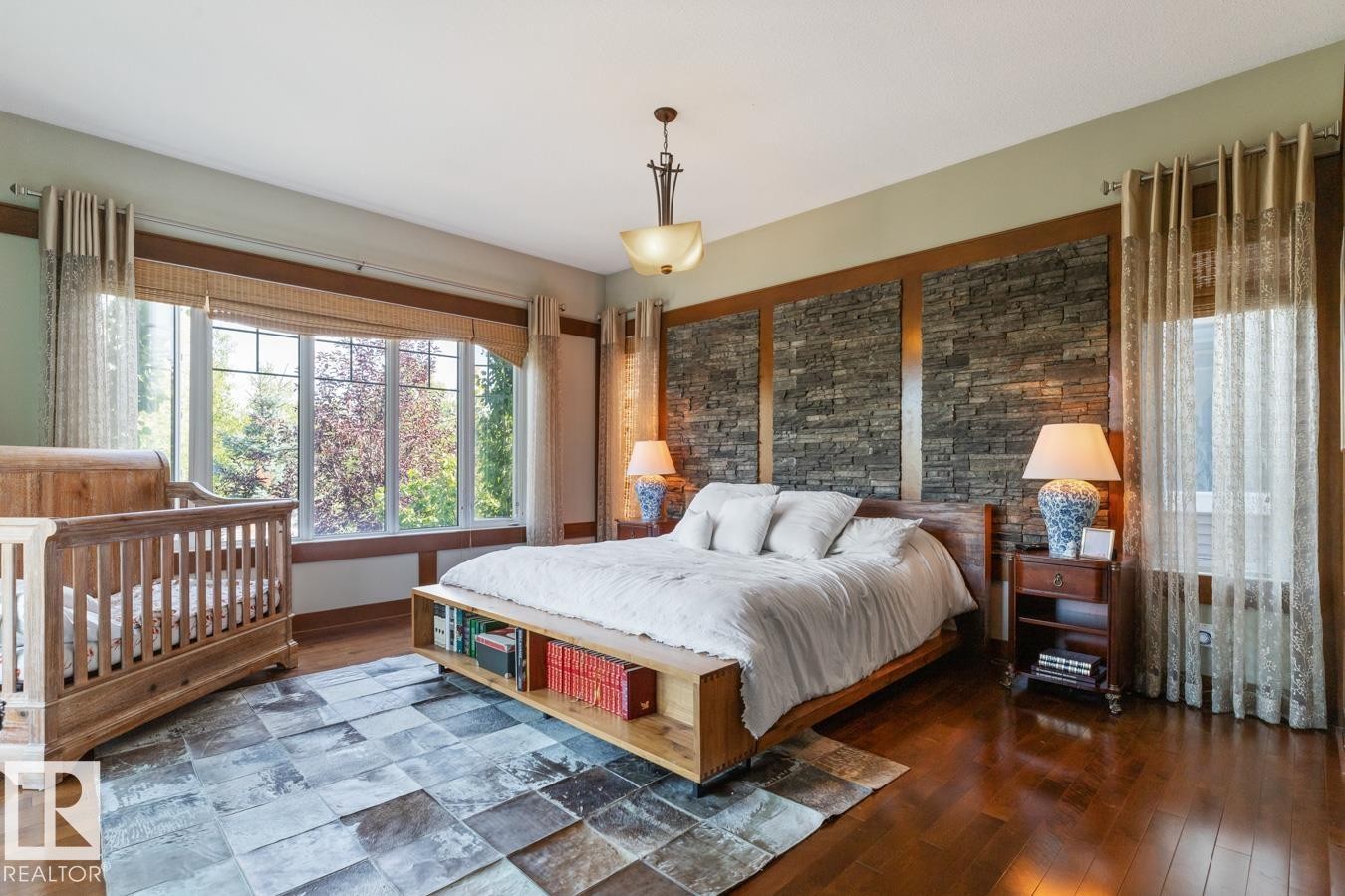 4023 Whispering River Drive Nw, Edmonton, AB - Indoor Photo Showing Bedroom