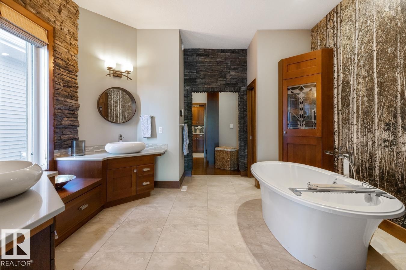 4023 Whispering River Drive Nw, Edmonton, AB - Indoor Photo Showing Bathroom