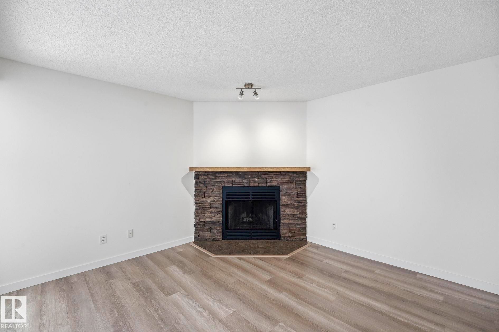 8 10 Devon Close, St. Albert, AB