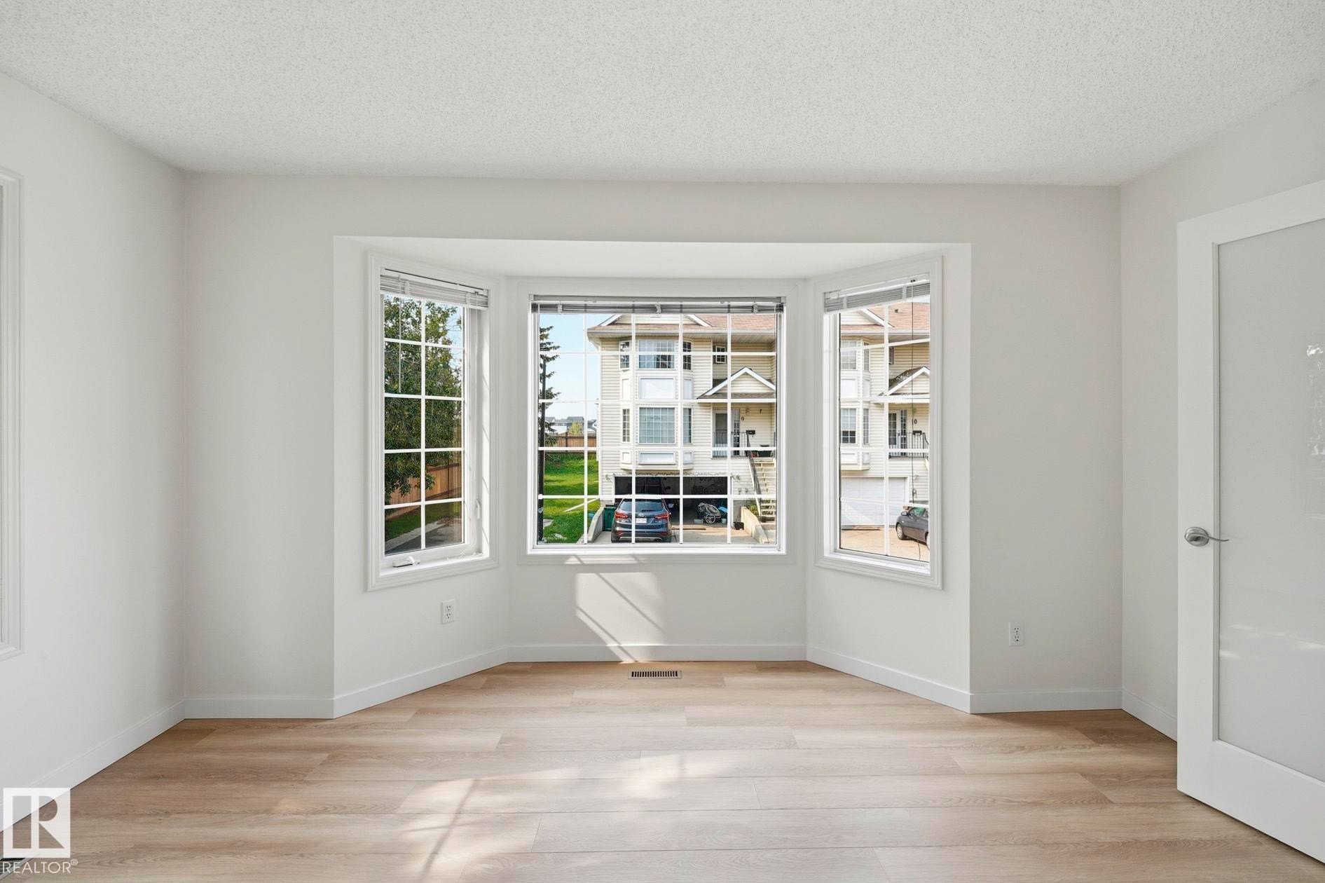 8 10 Devon Close, St. Albert, AB