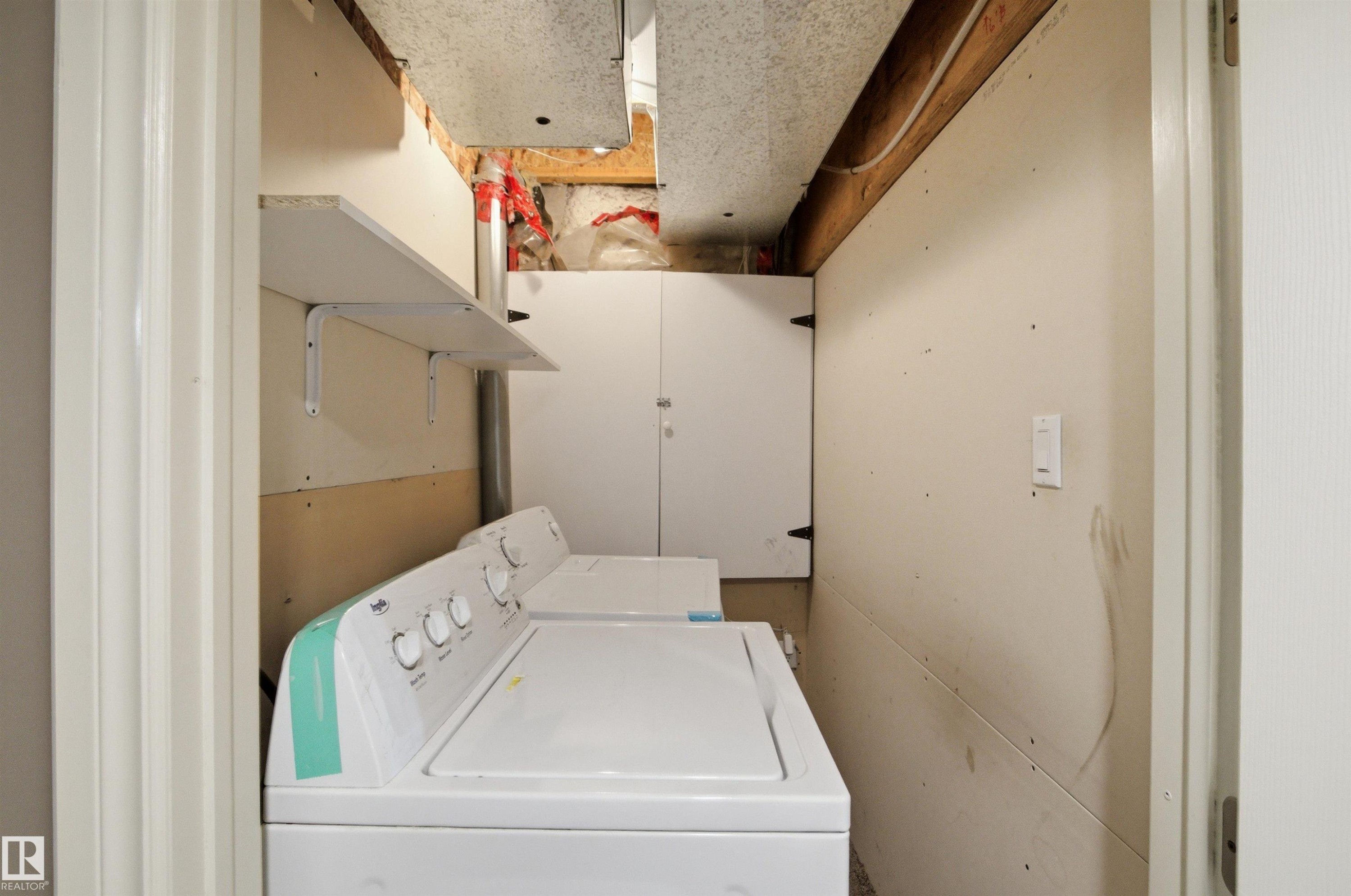 2017 118 Street, Edmonton, AB - Indoor Photo Showing Laundry Room