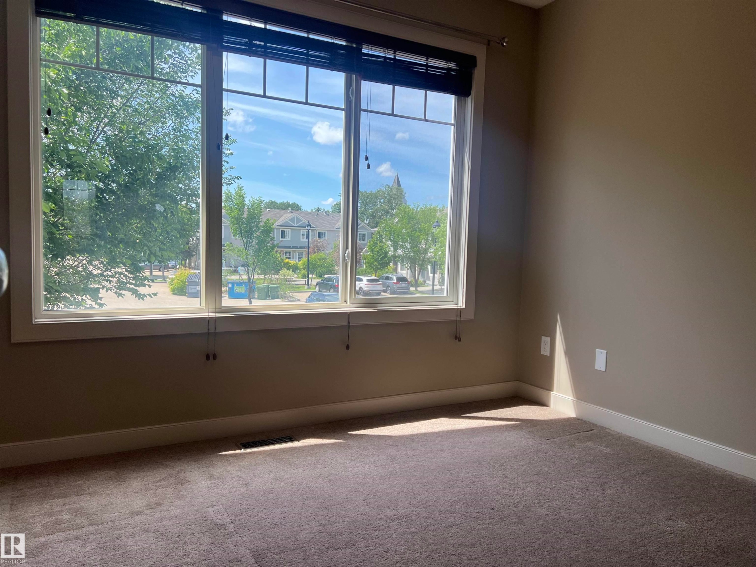 18 6032 38 Avenue, Edmonton, AB