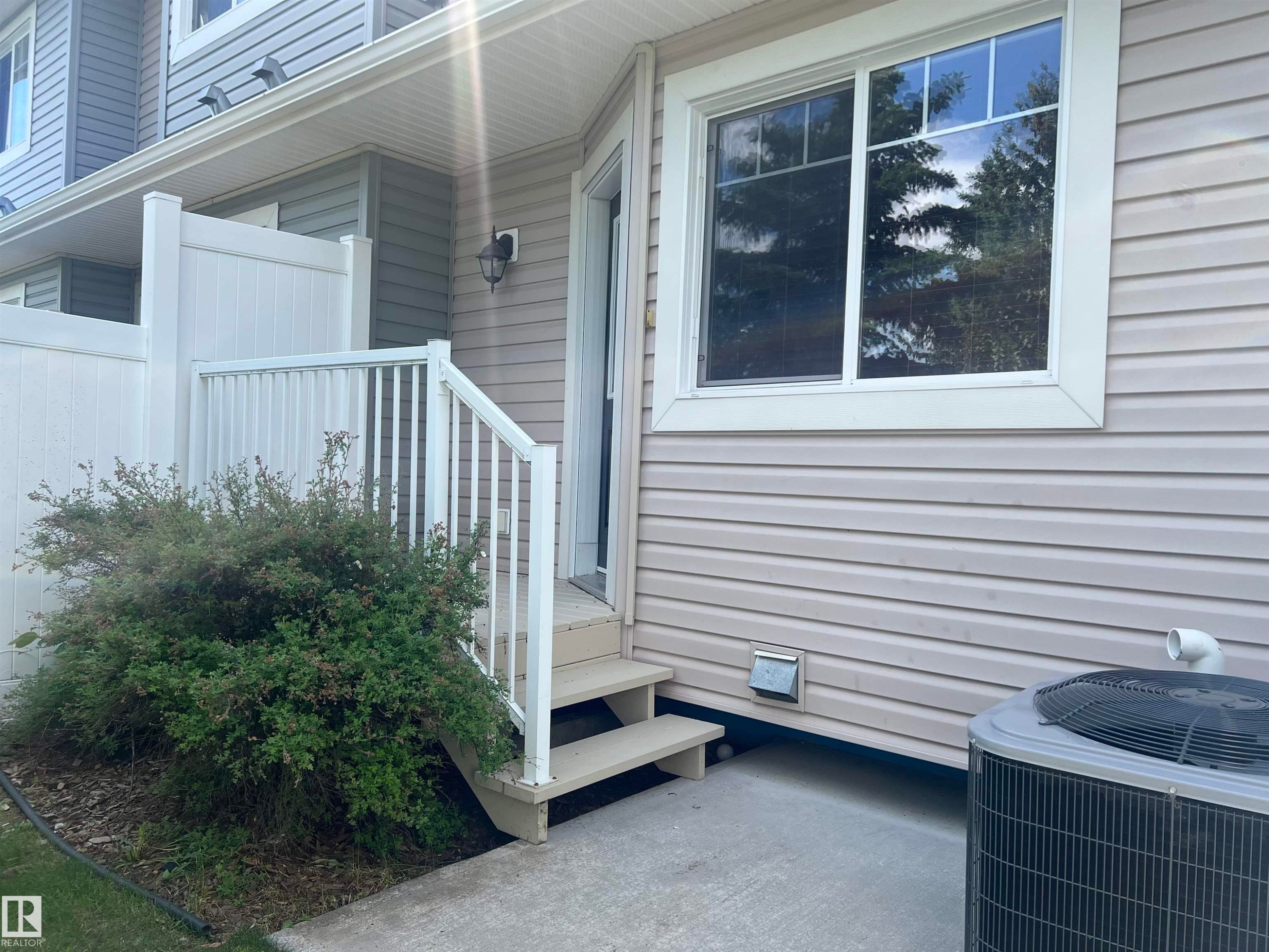 18 6032 38 Avenue, Edmonton, AB