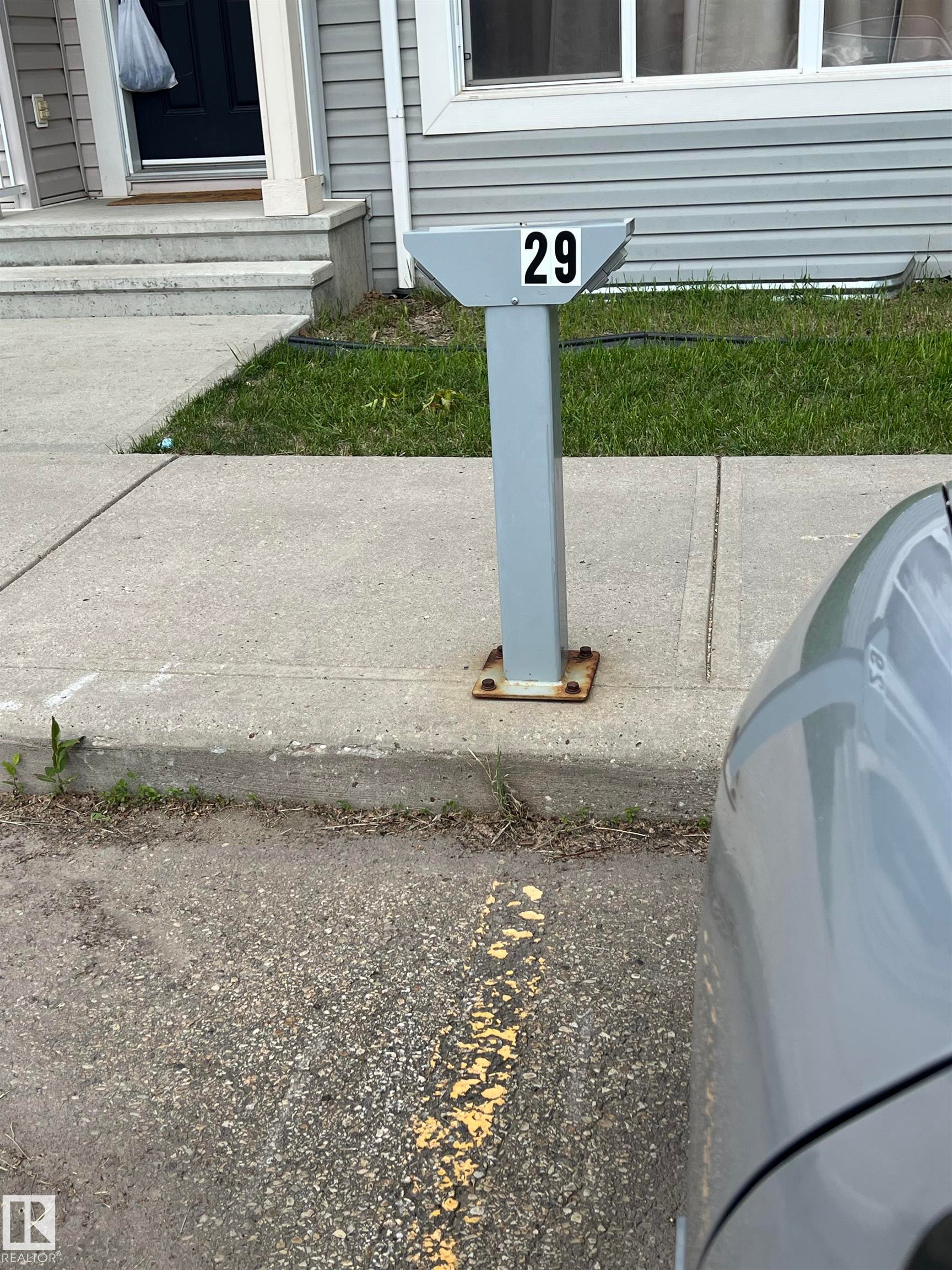 18 6032 38 Avenue, Edmonton, AB