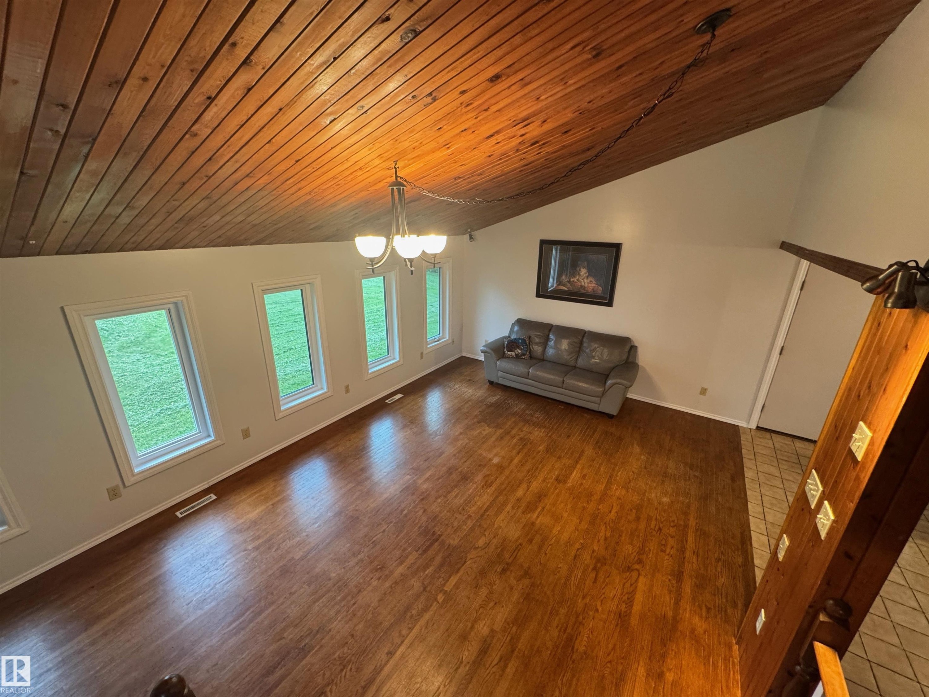 59416 Rng Rd 94, Rural St. Paul County, AB - Indoor