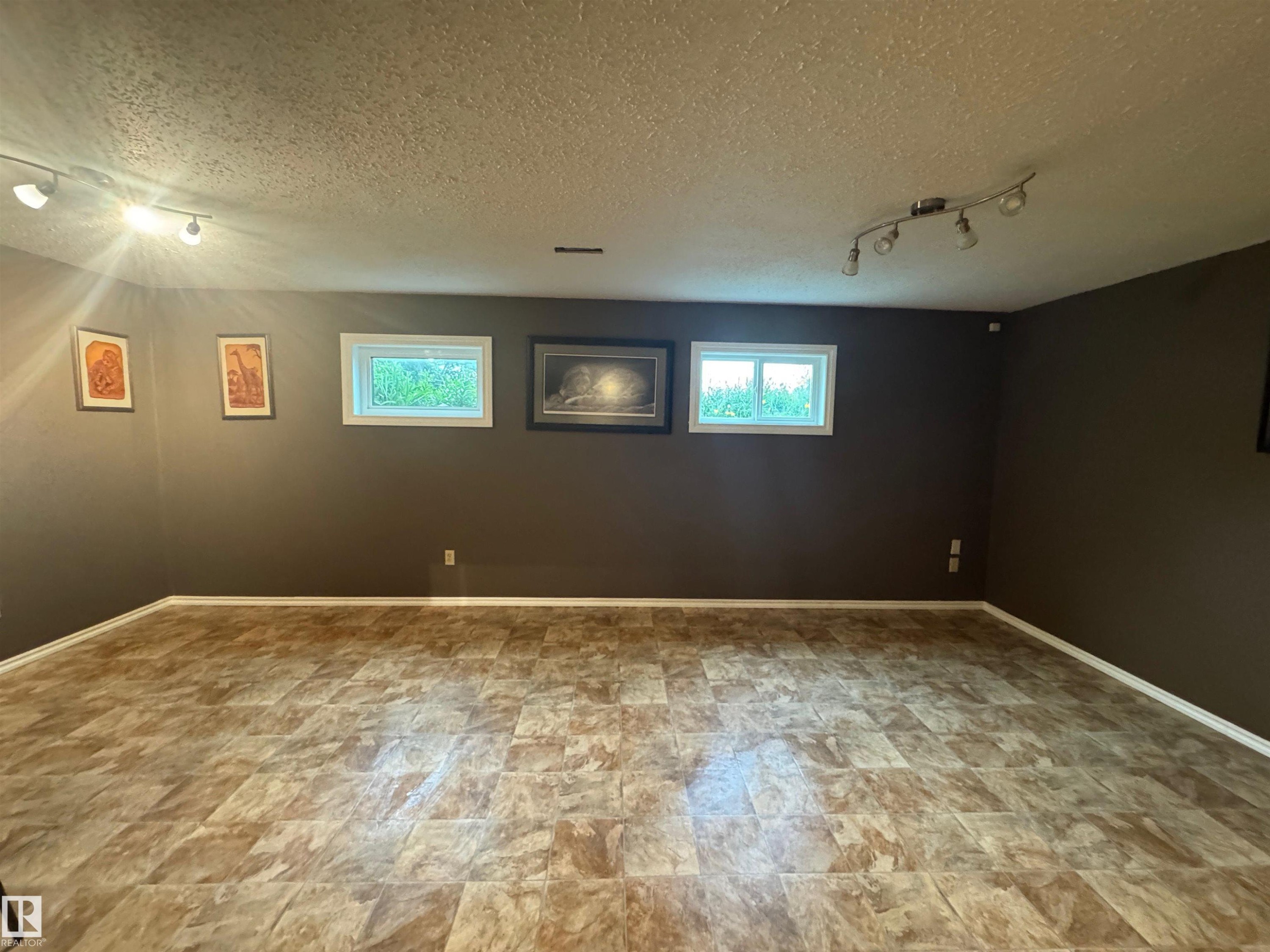 59416 Rng Rd 94, Rural St. Paul County, AB - Indoor Photo Showing Other Room