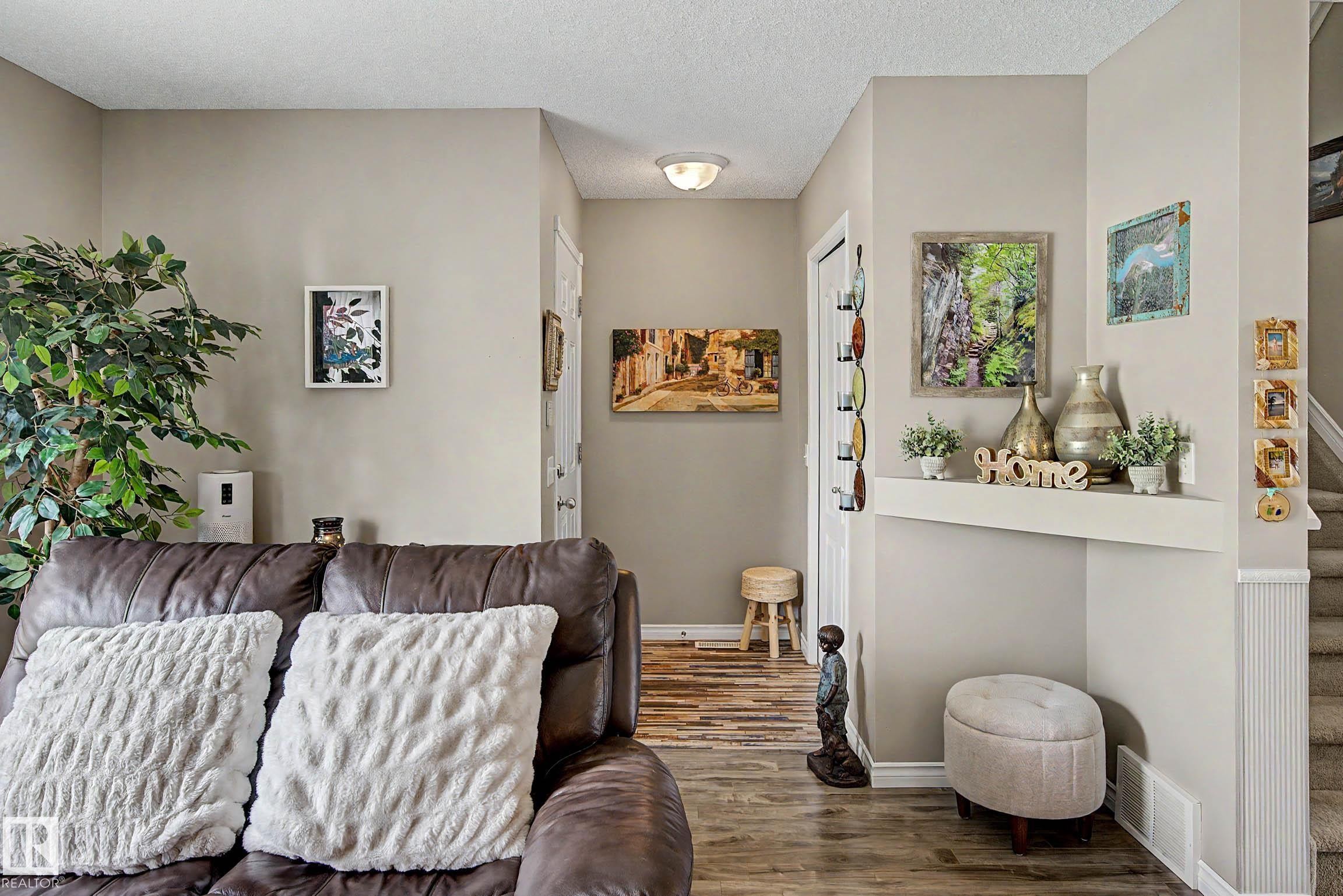 16114 43 Street, Edmonton, AB