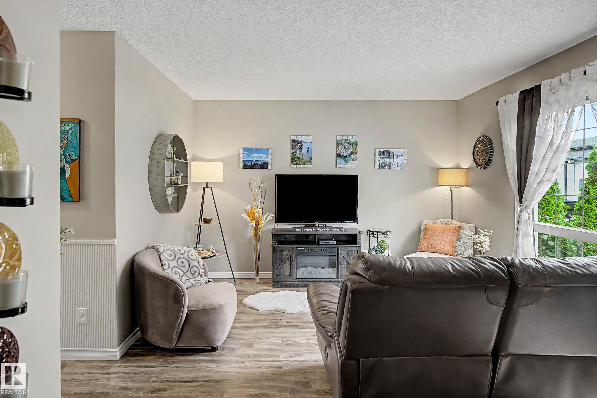 16114 43 Street, Edmonton, AB