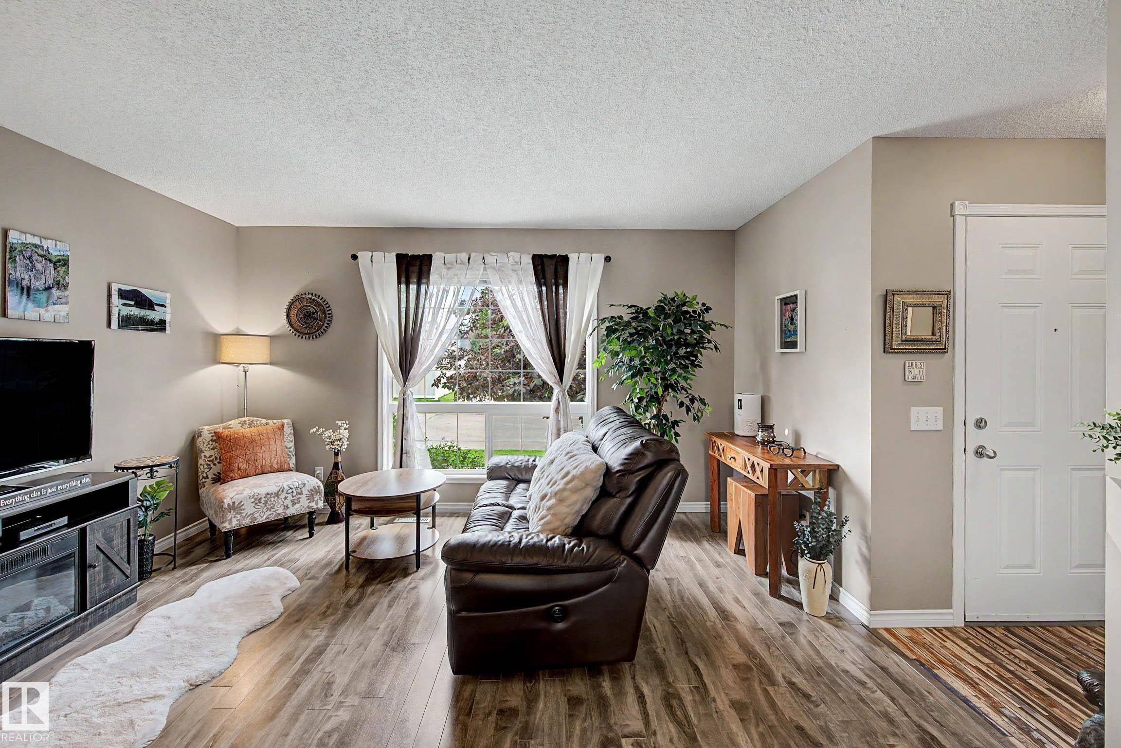 16114 43 Street, Edmonton, AB