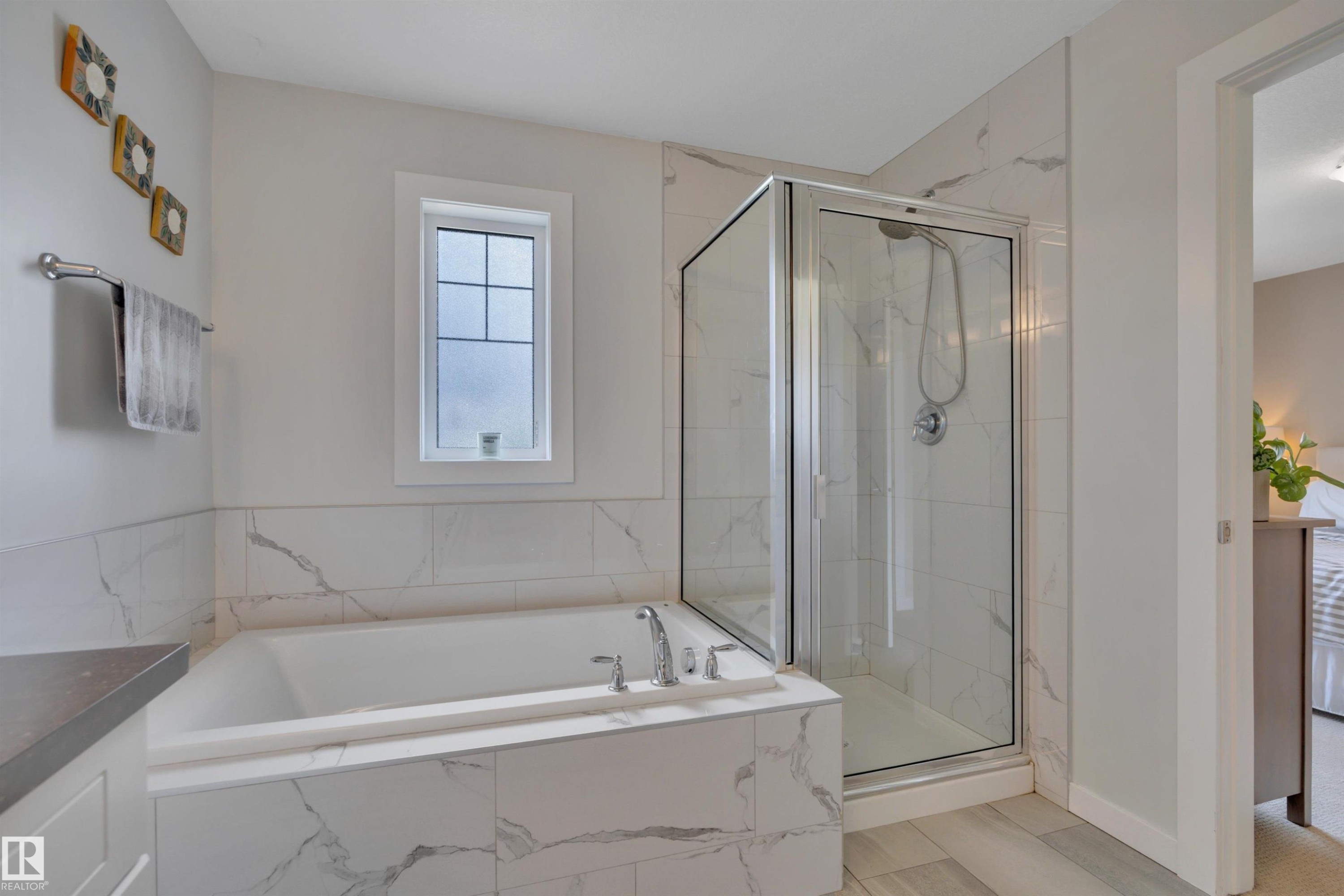 7007 Summerside Grande Boulevard, Edmonton, AB