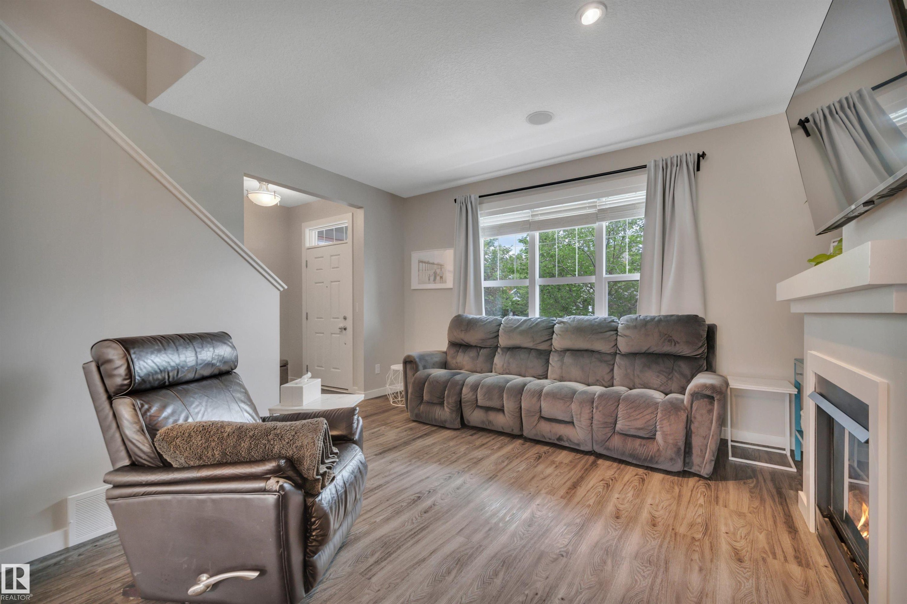 7007 Summerside Grande Boulevard, Edmonton, AB