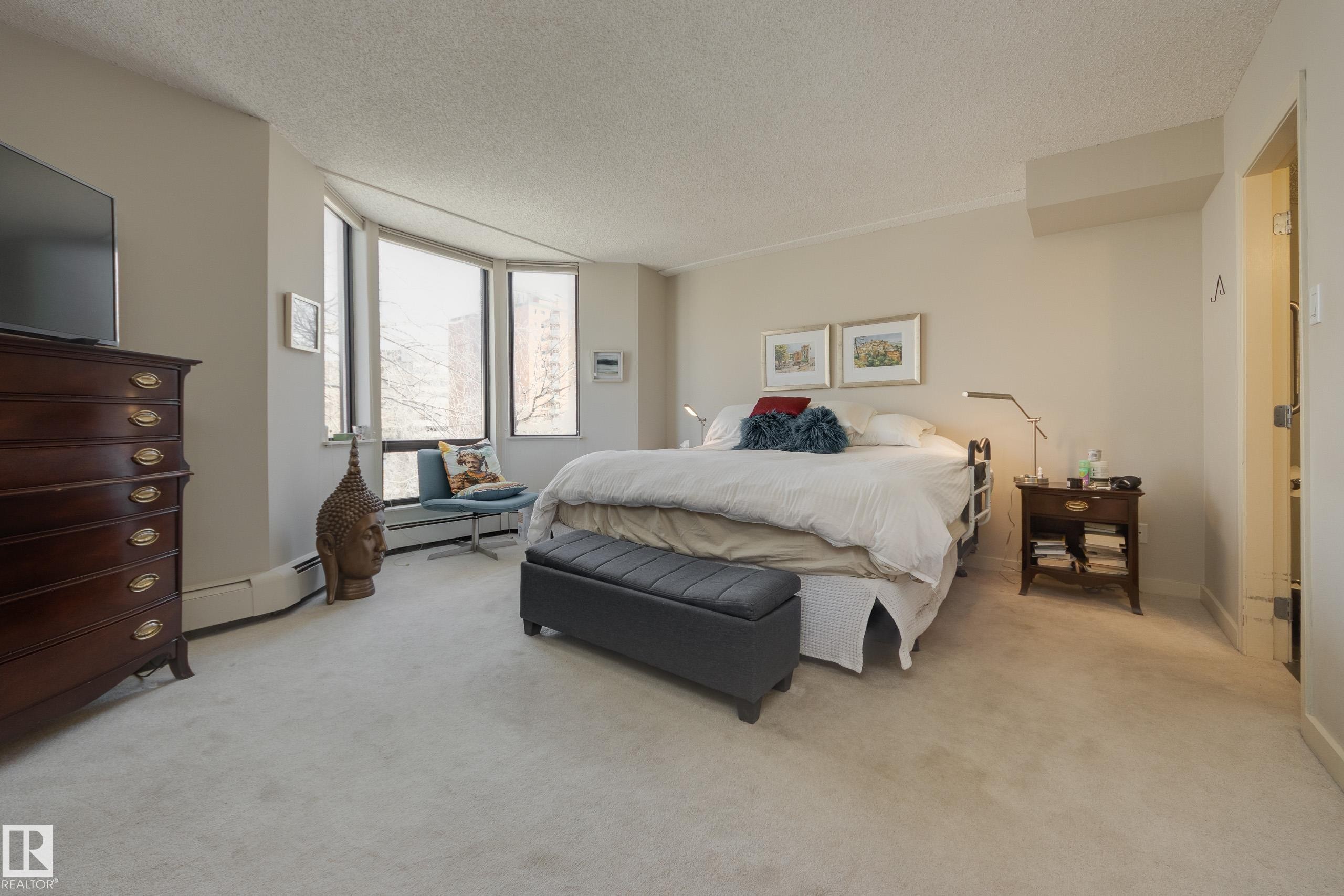 #7 9734 111 St Nw, Edmonton, AB - Indoor Photo Showing Bedroom