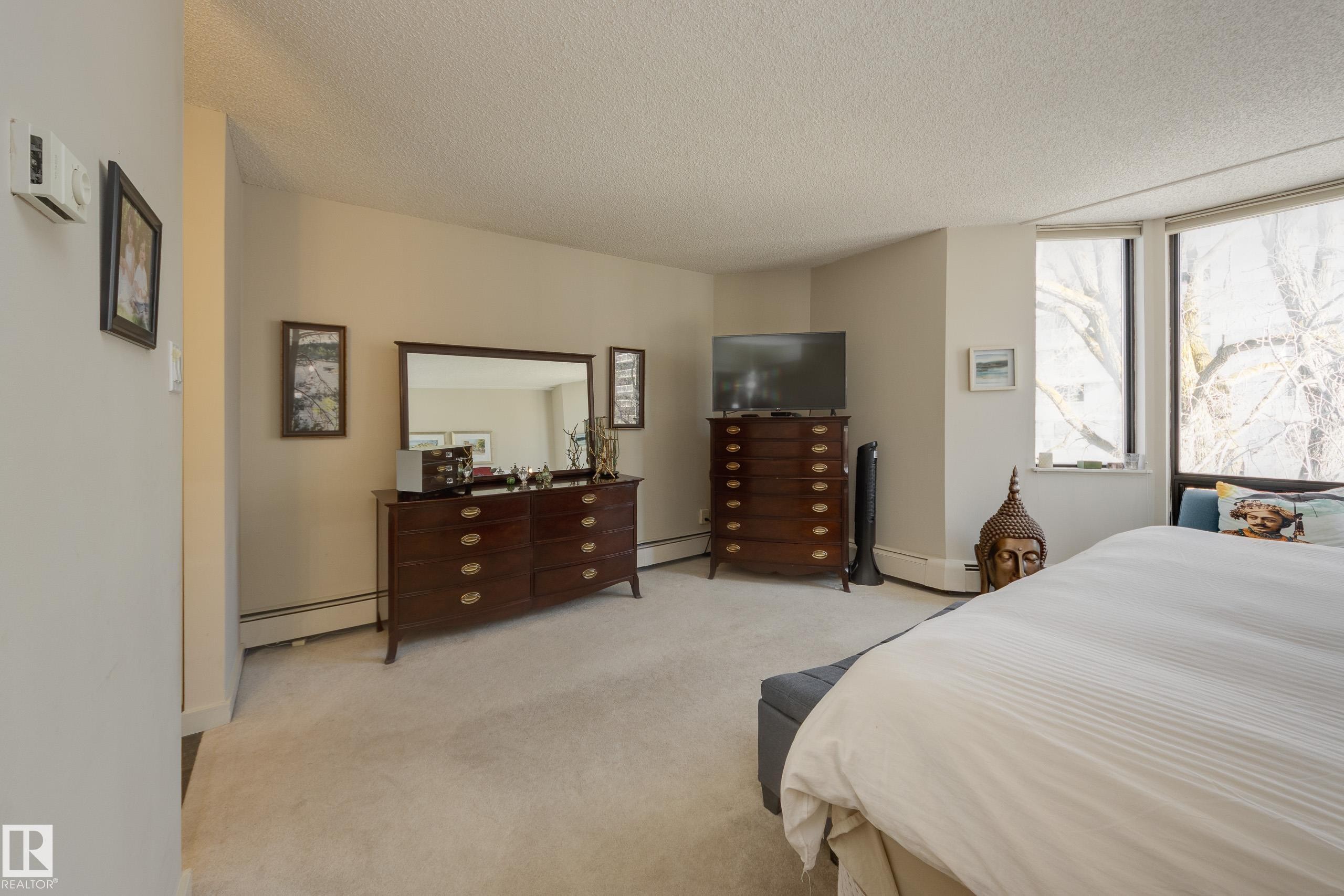 #7 9734 111 St Nw, Edmonton, AB - Indoor Photo Showing Bedroom