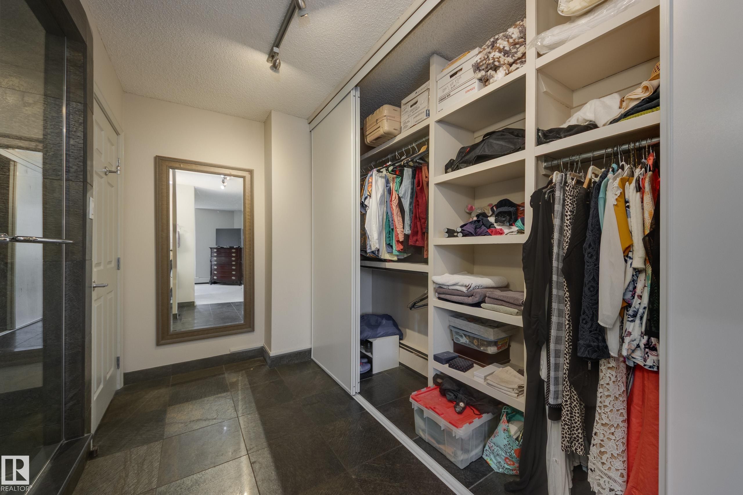 #7 9734 111 St Nw, Edmonton, AB - Indoor With Storage