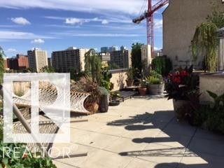 #7 9734 111 St Nw, Edmonton, AB - Outdoor