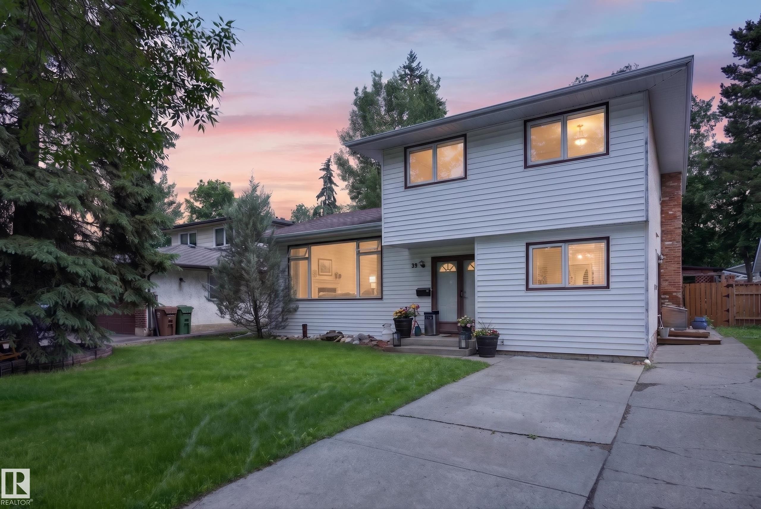 59 Fair Oaks Drive, St. Albert, AB