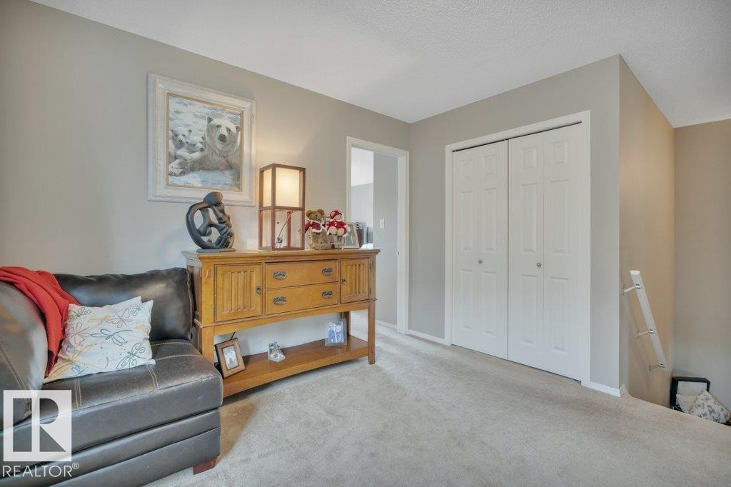 6042 214 Street, Edmonton, AB - Indoor