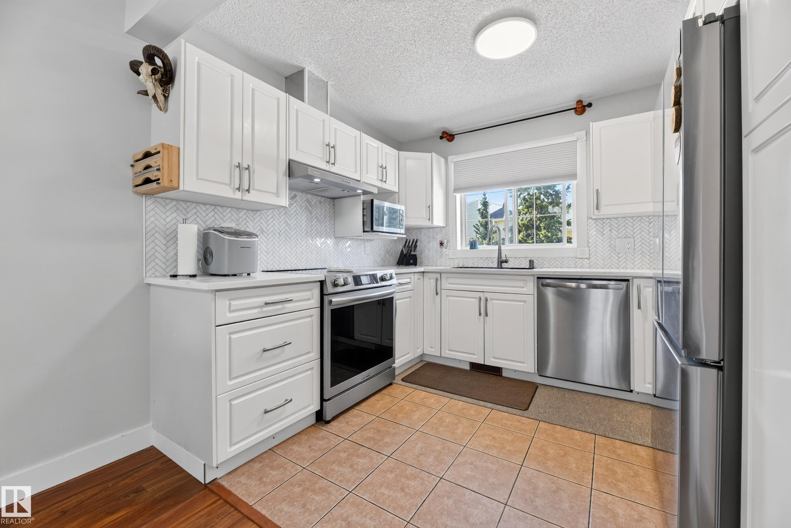 6514 19 Avenue, Edmonton, AB